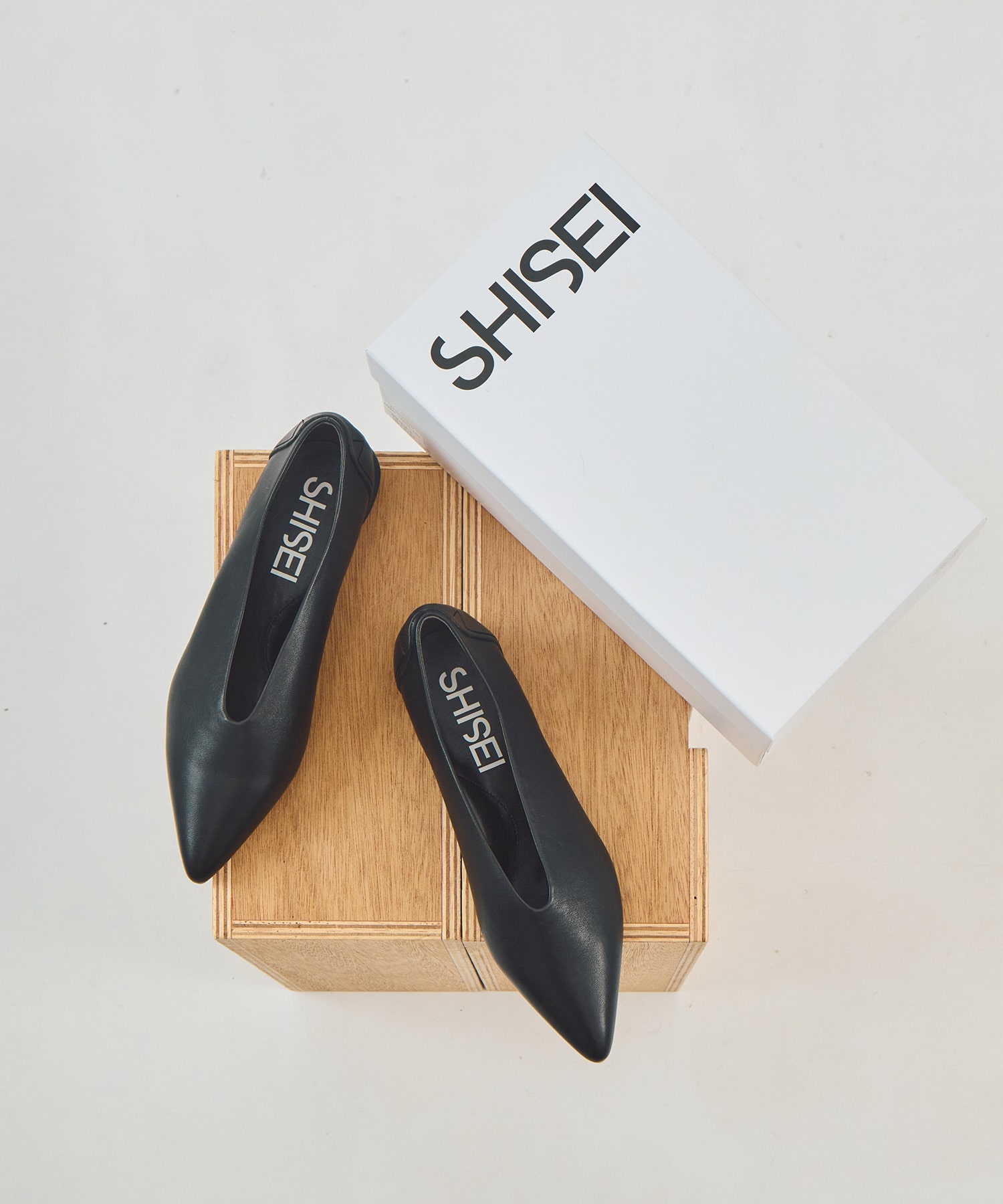 POINTED SLIT PUMPS SHISEI