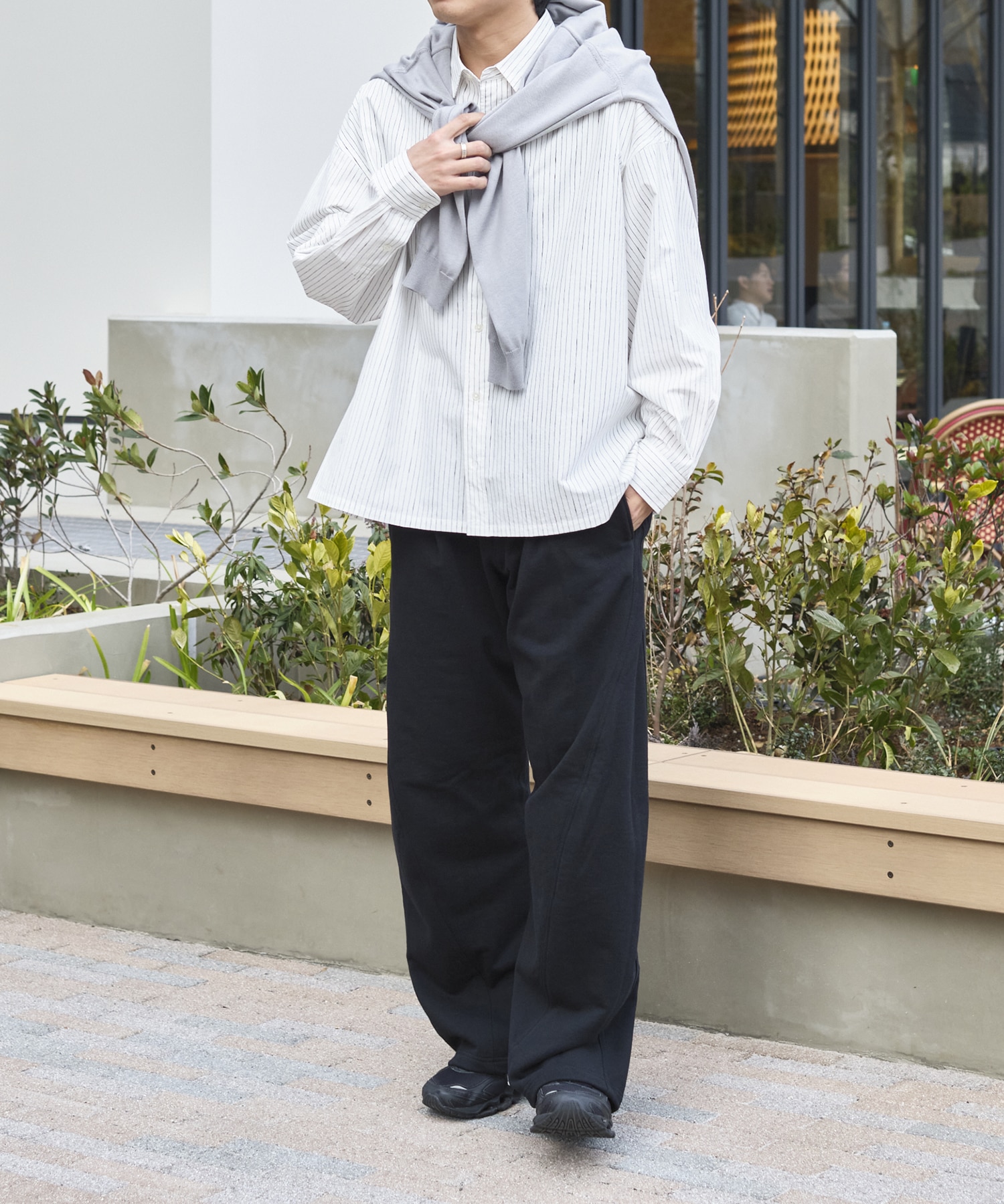 3D Cutting Sweat Pants KHOKI