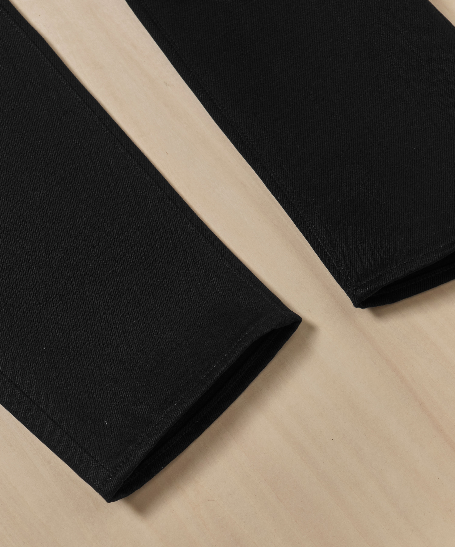 #200 STANDARD TAPERED 14.7oz MOMOTARO JEANS