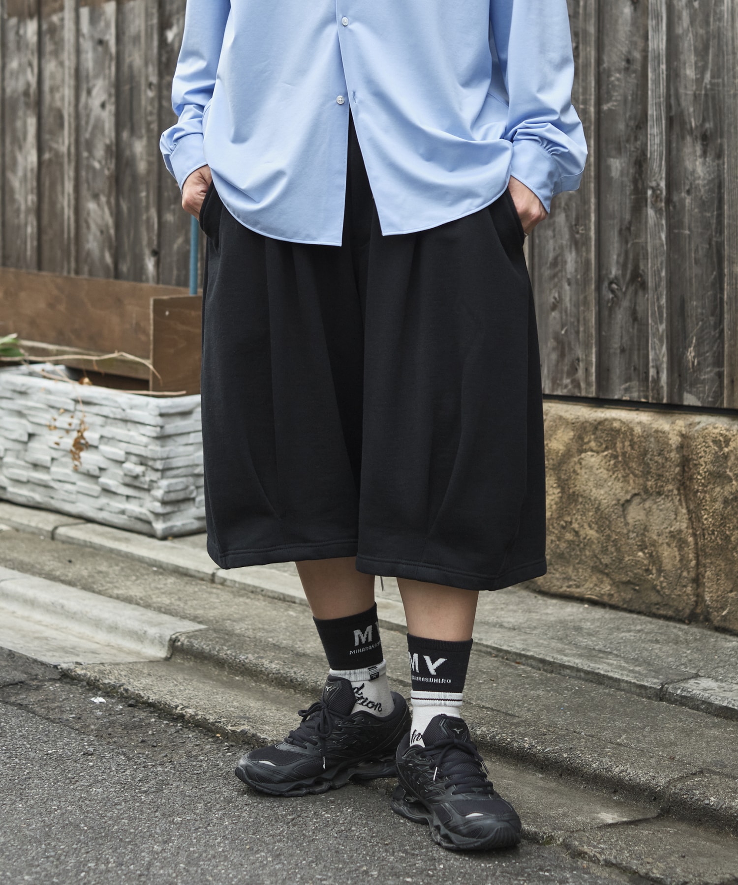 Pleated Balloon Sweat Shorts KHOKI