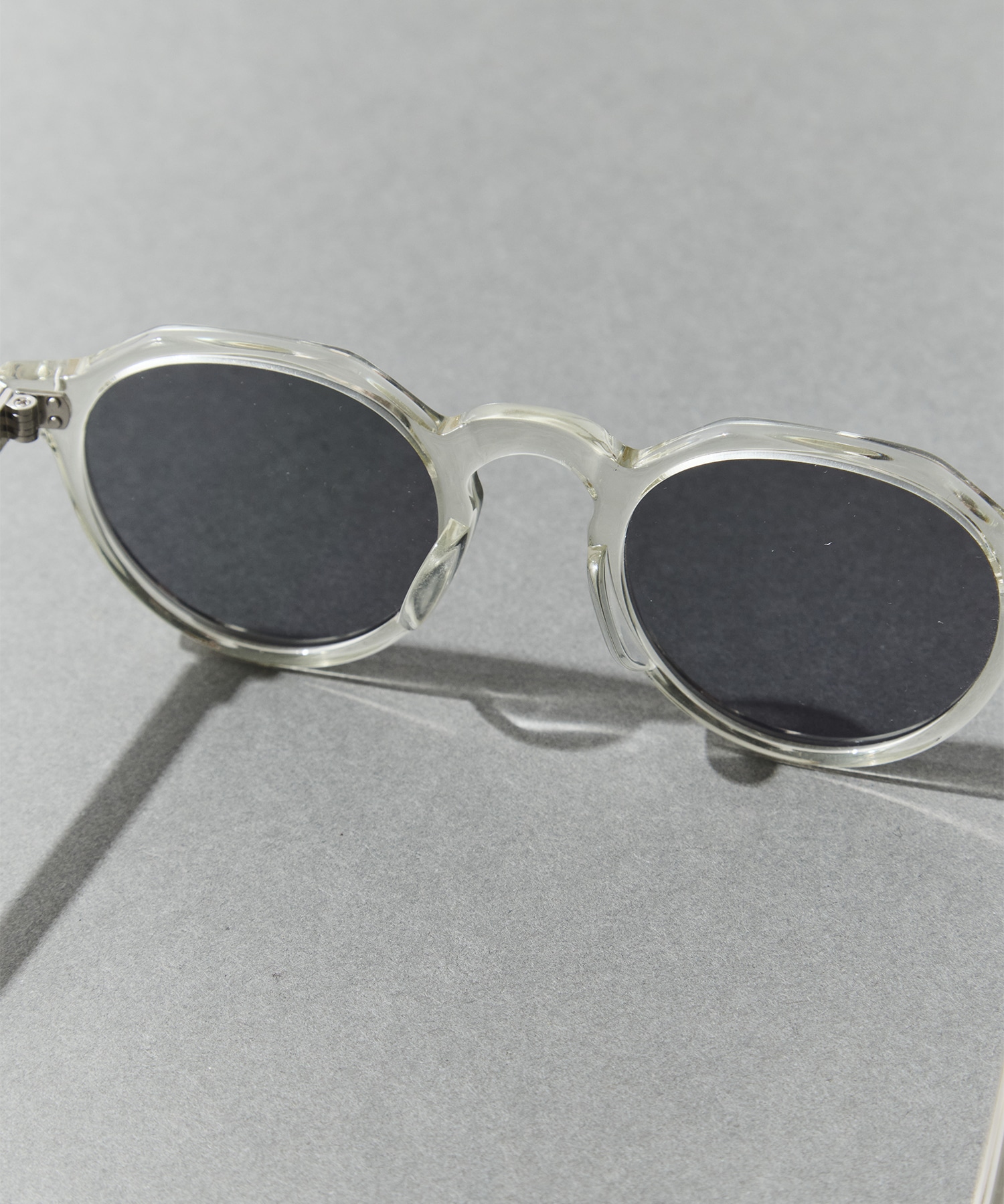 ATTACHE(47) 47 ECR-GRY EYEVAN