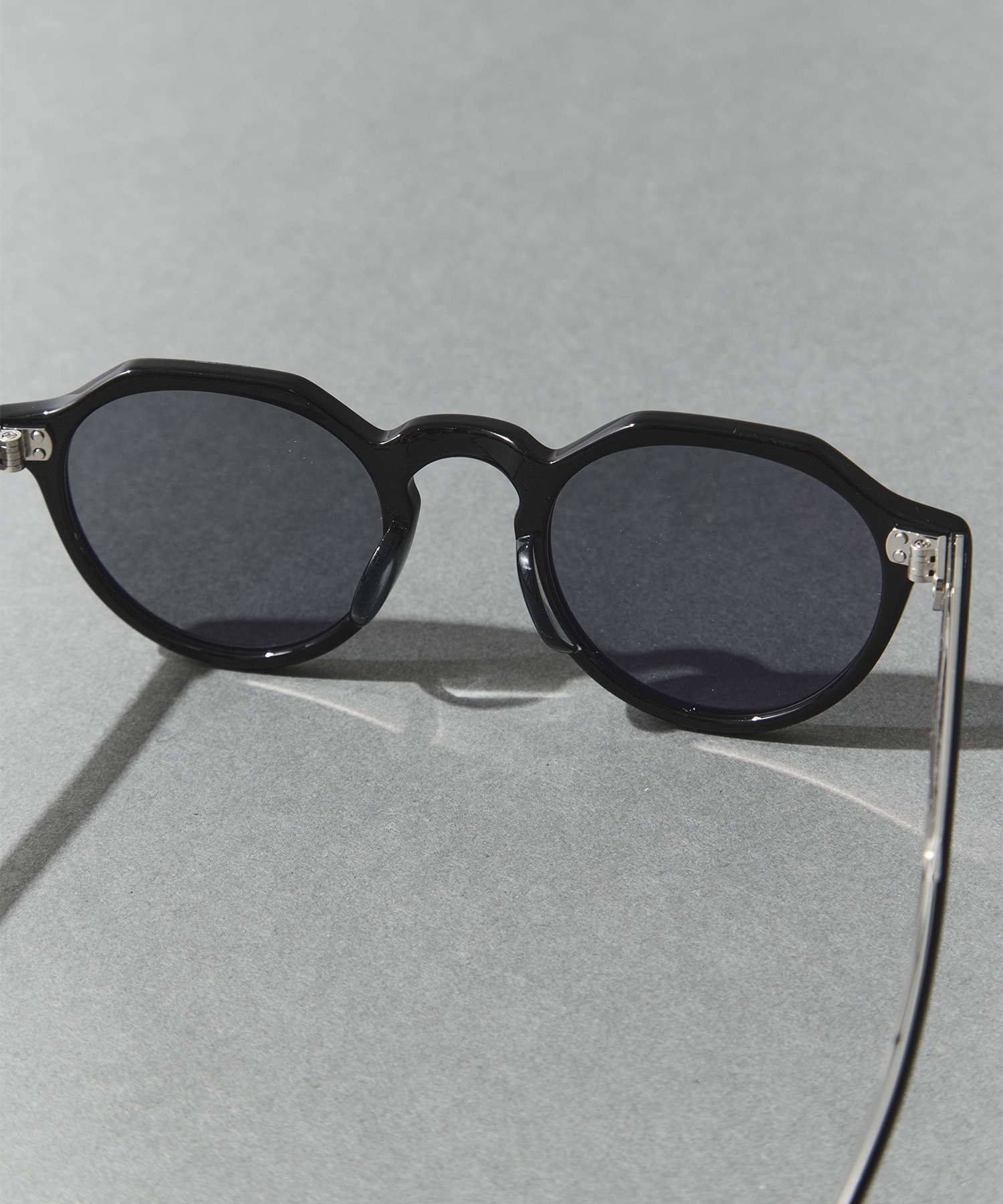 ATTACHE(47) 47 PBKS-GRY EYEVAN