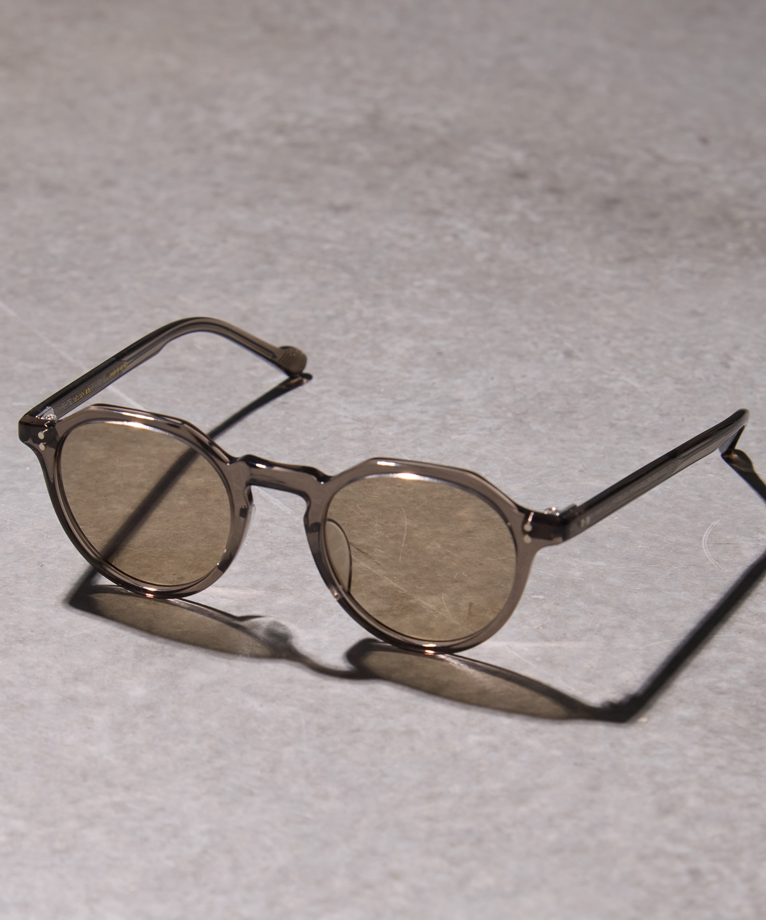 ATTACHE(47) 47 SMK-S.BR EYEVAN