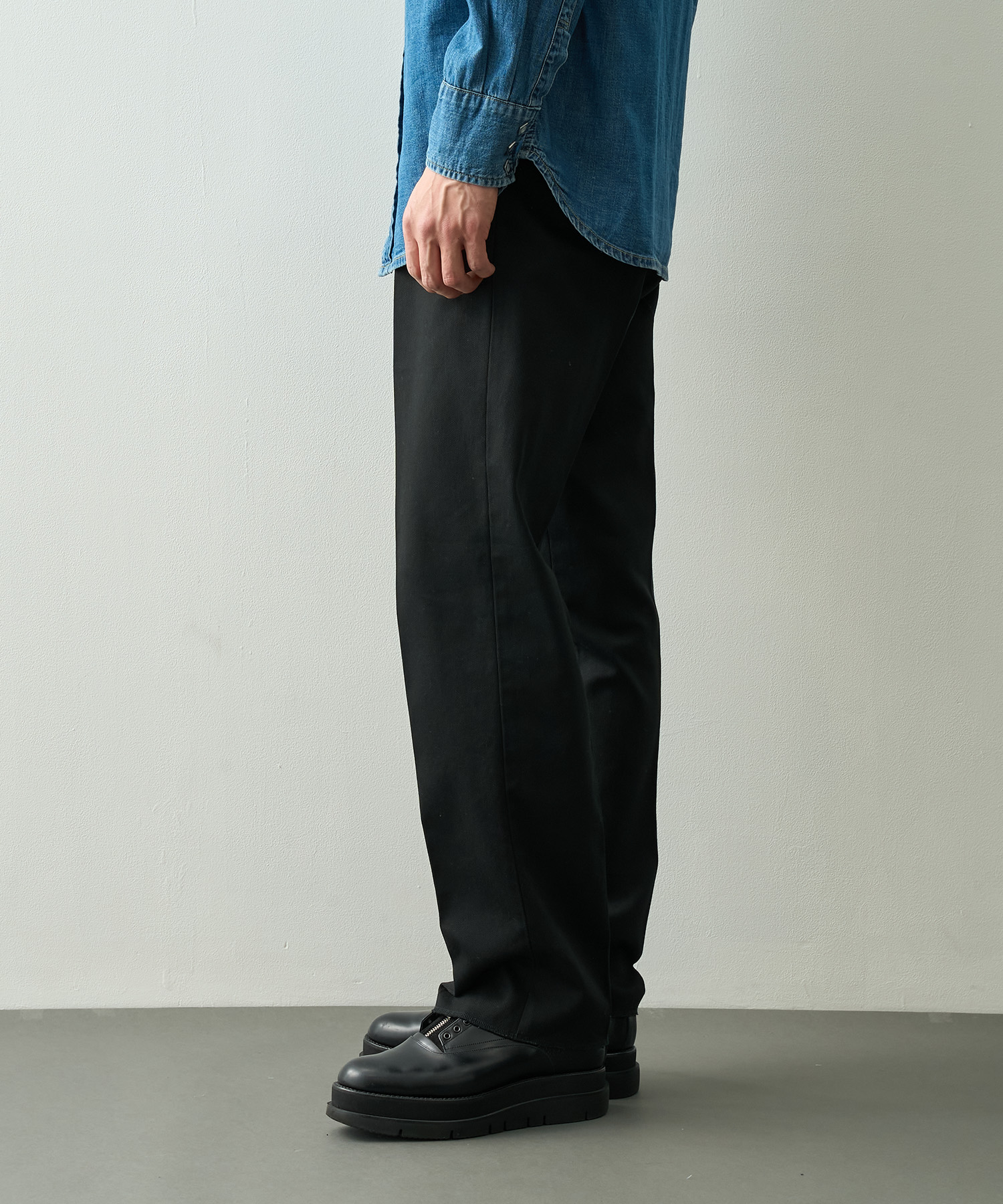 WESTERN PANTS MASSES