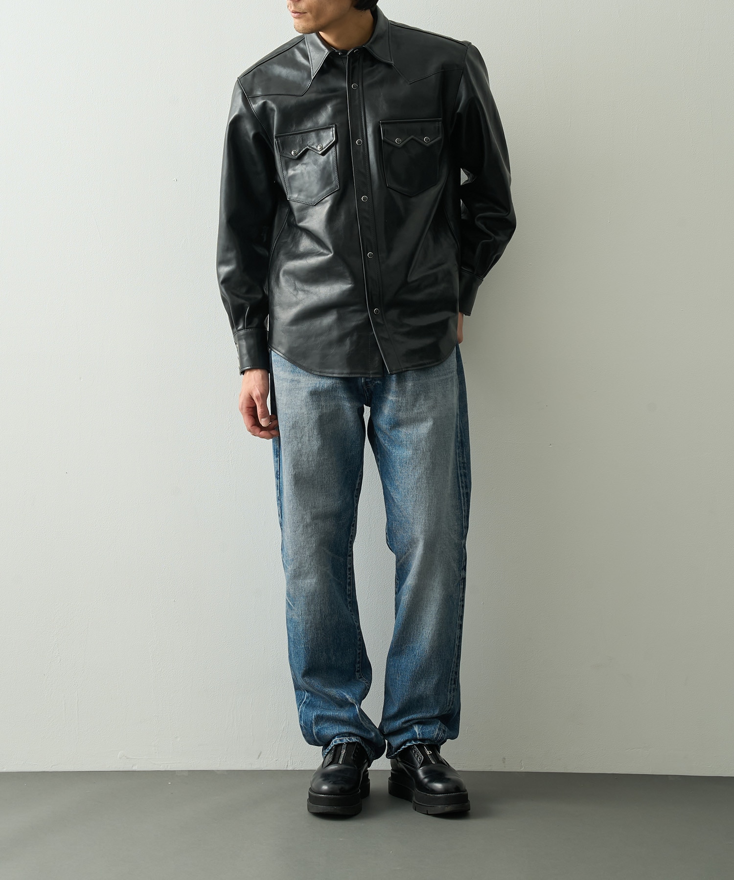 HORSE LEATHER SHIRT VINTAGE W MASSES