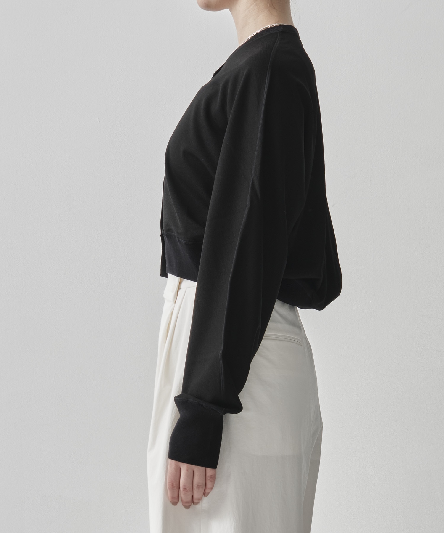 Crew Neck Cropped Knit Cardigan GOOD PEOPLE GOOD STITCHING GOOD PRODUCT
