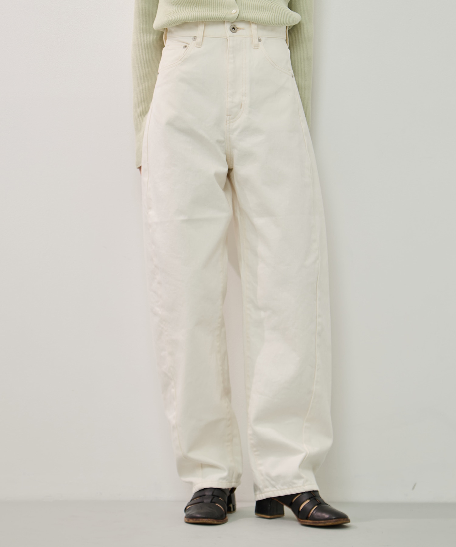 ナチュラルスラブバレルレッグデニム 