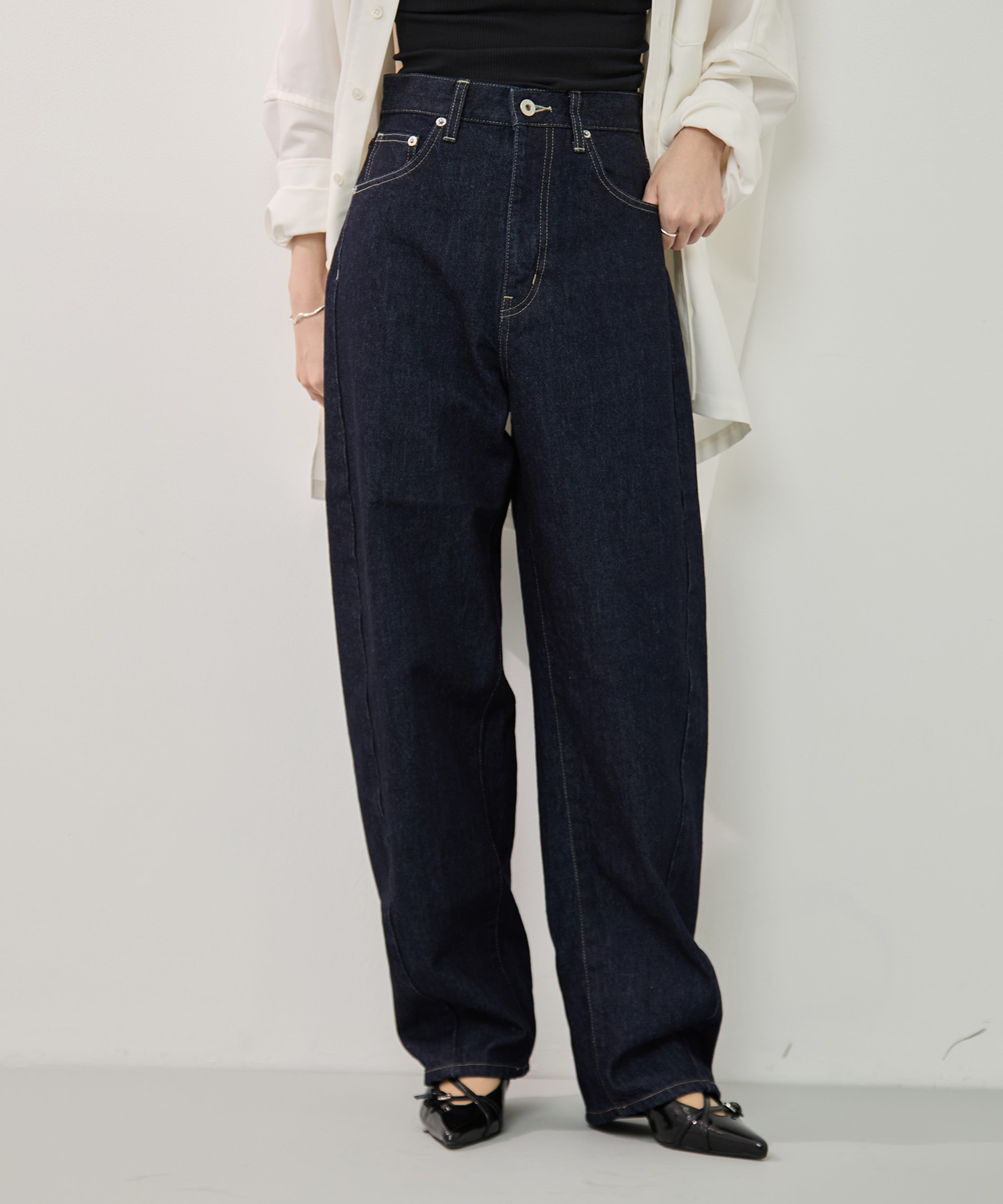 ナチュラルスラブバレルレッグデニム 