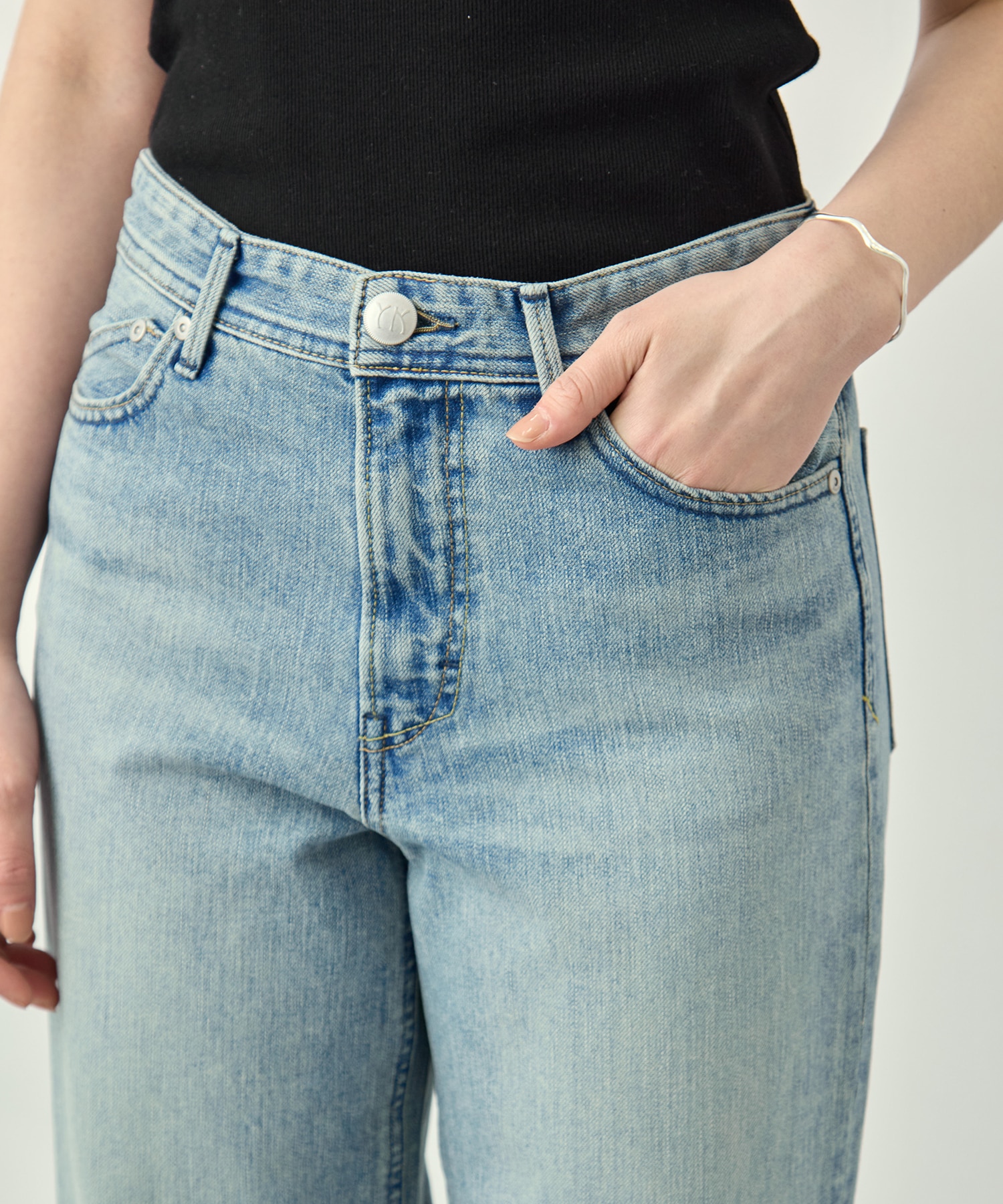 GINA(Straight) TVS YANUK