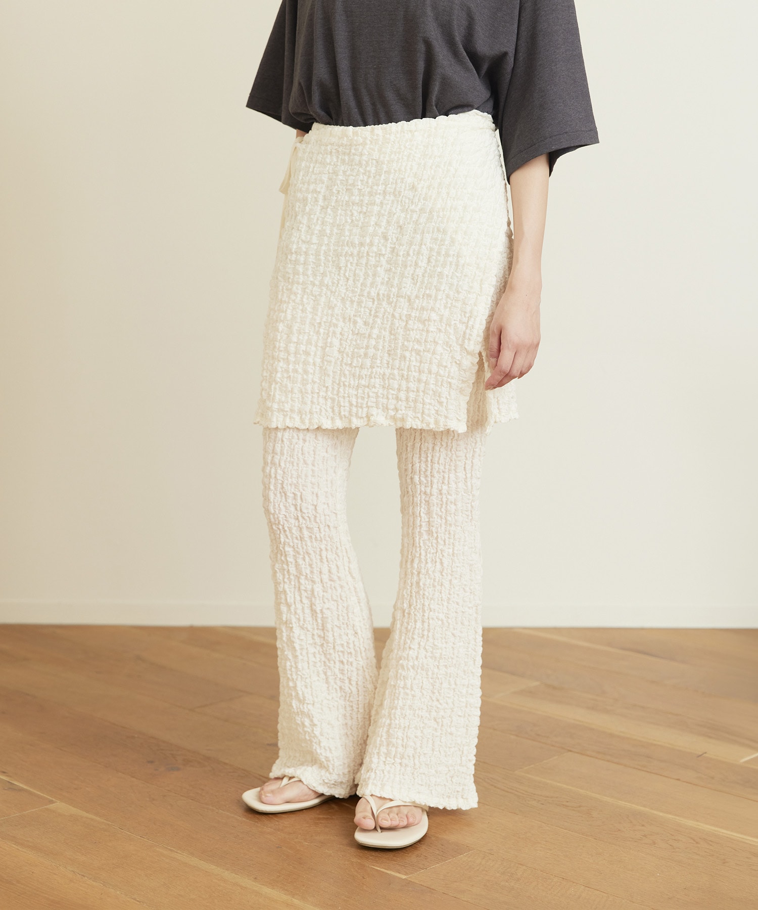 Shrink Lace Apron-Layered Flare Pants PHEENY