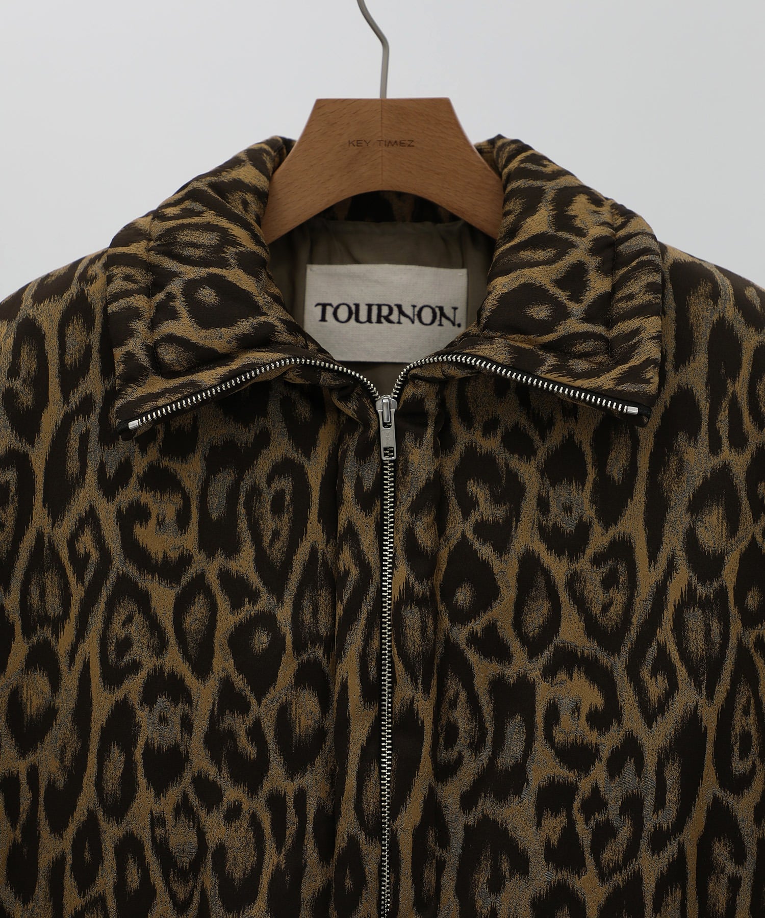 JACQUARD LEOPARD BATTING CT TOURNON.