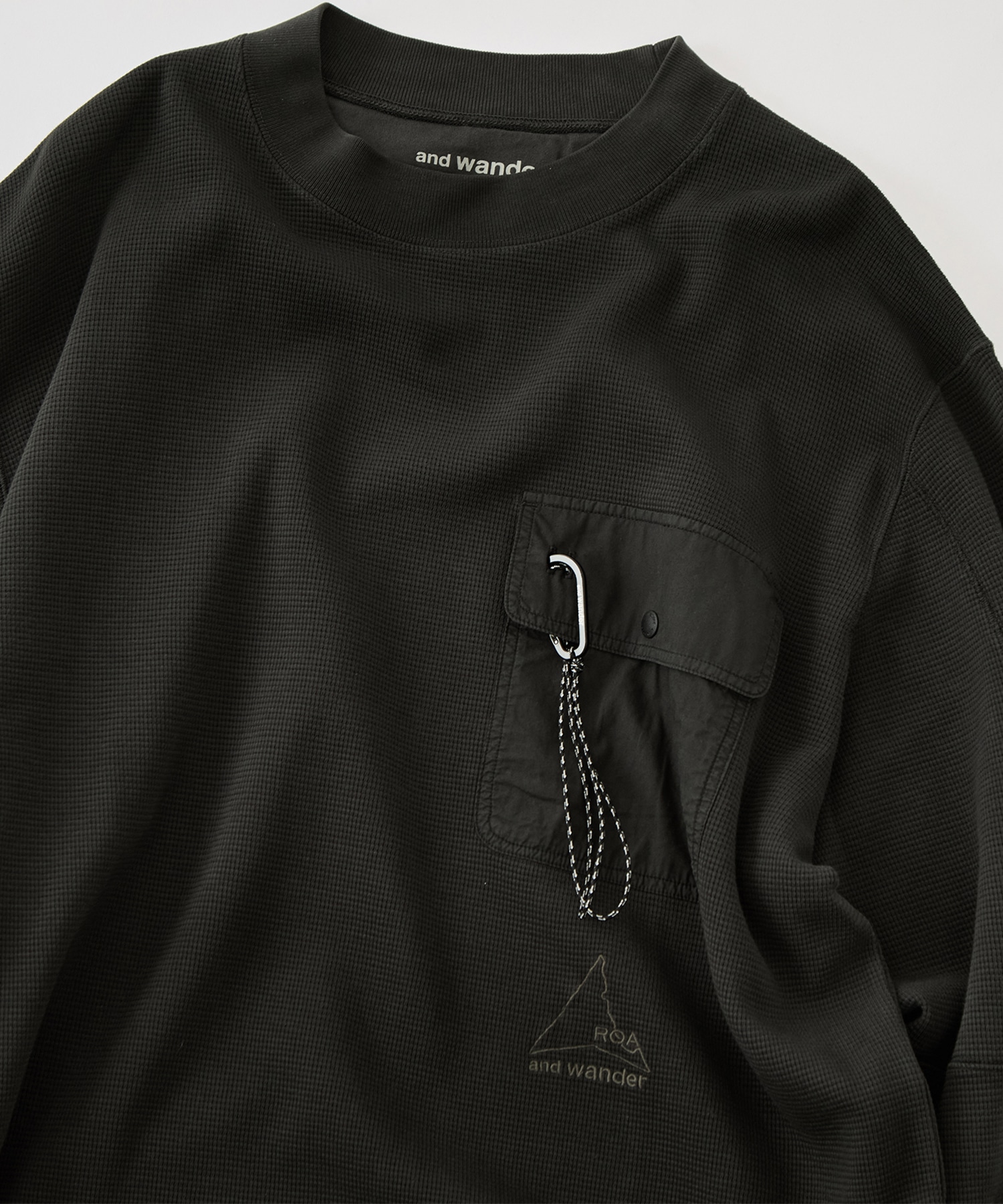 ROA garment dye waffle pocket L/S T and wander