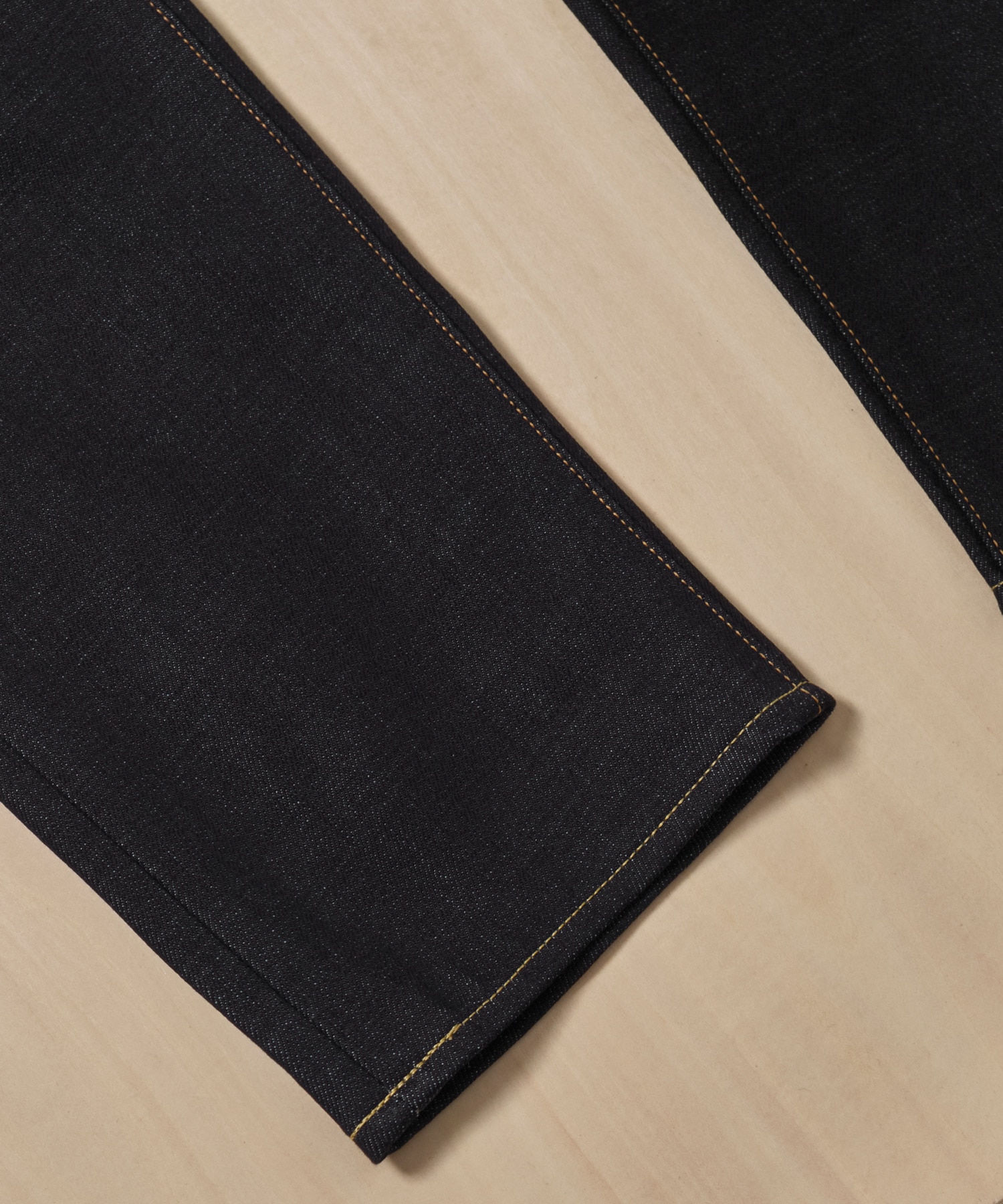 #200 STANDARD TAPERED 14.7oz MOMOTARO JEANS