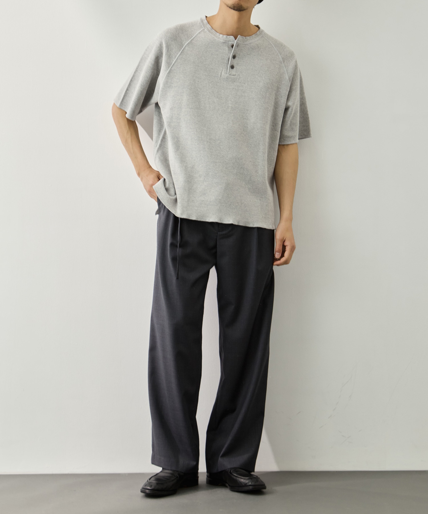 WタックラグランヘンリーネックT REMI RELIEF