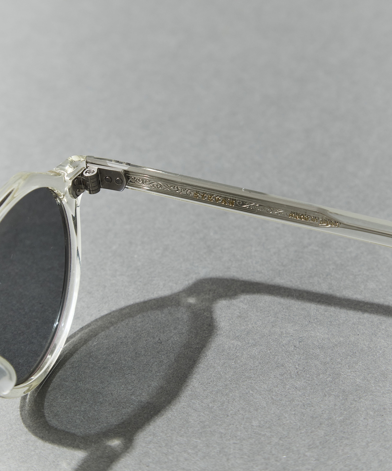 ATTACHE(47) 47 ECR-GRY EYEVAN
