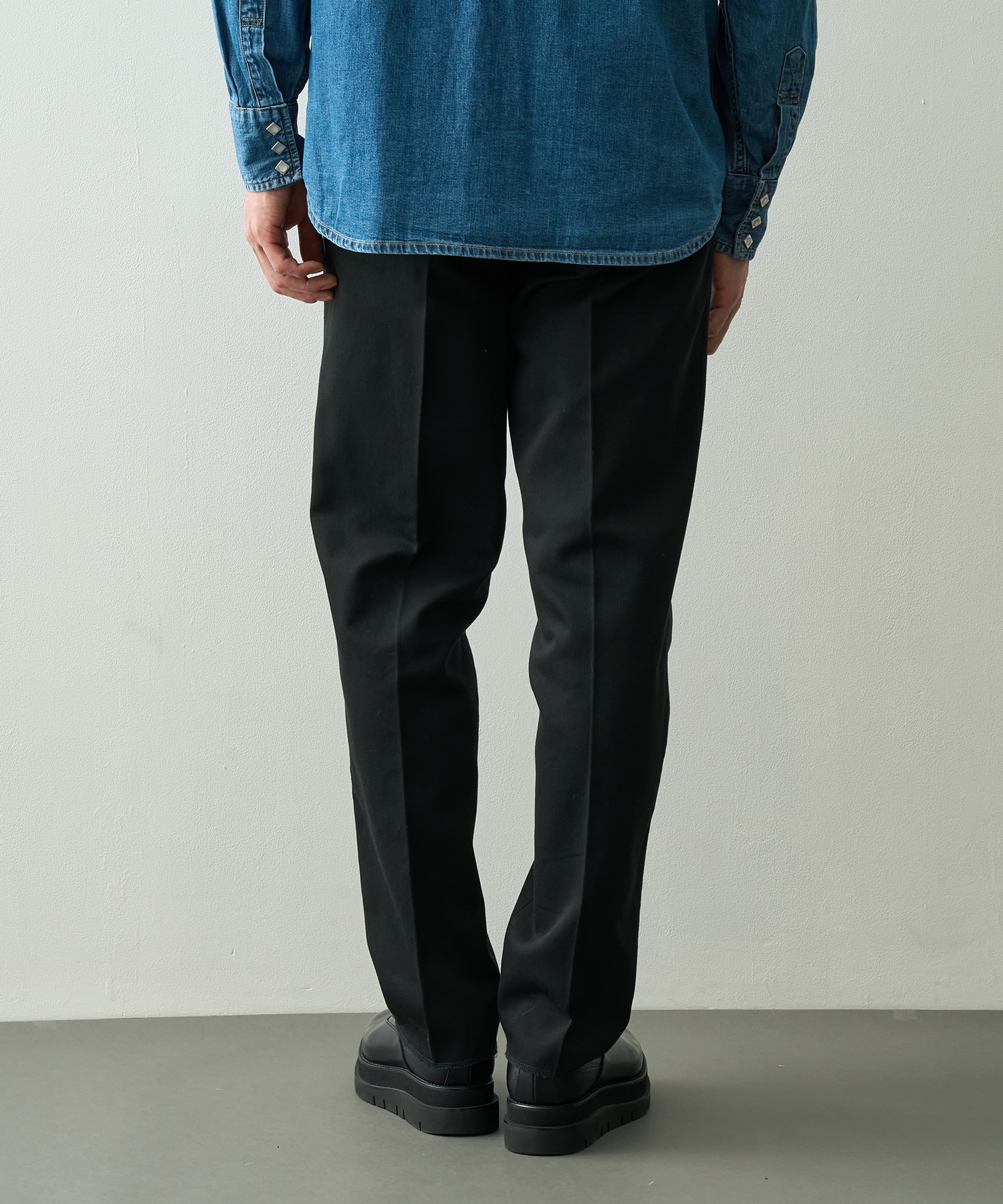 WESTERN PANTS MASSES