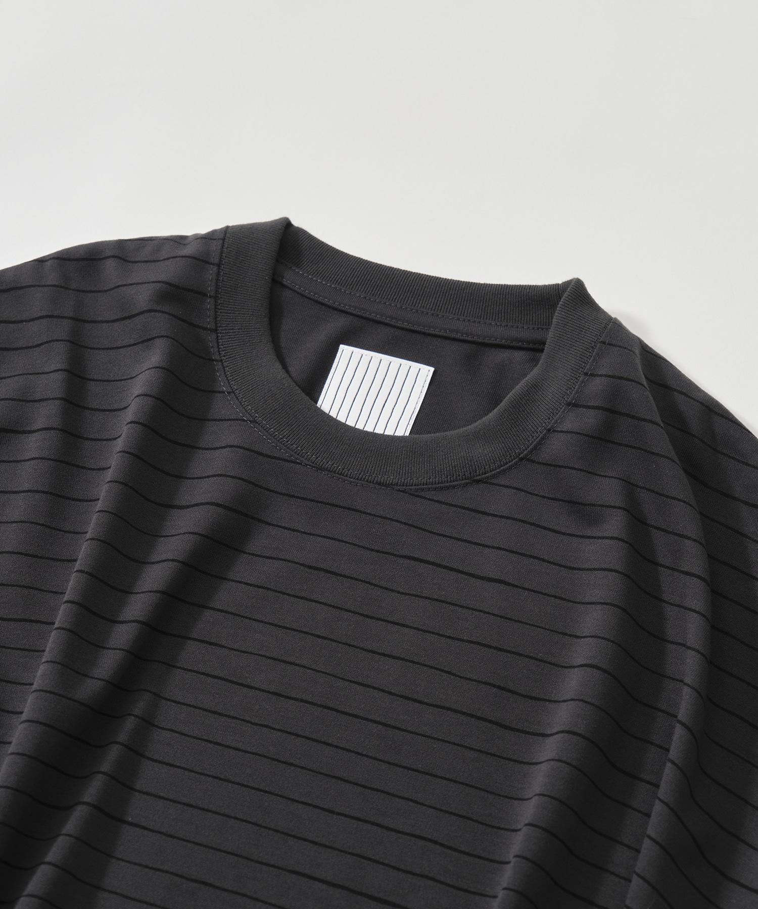 SUPER BIG SIDE STRIPE TECH SS TEE S.F.C