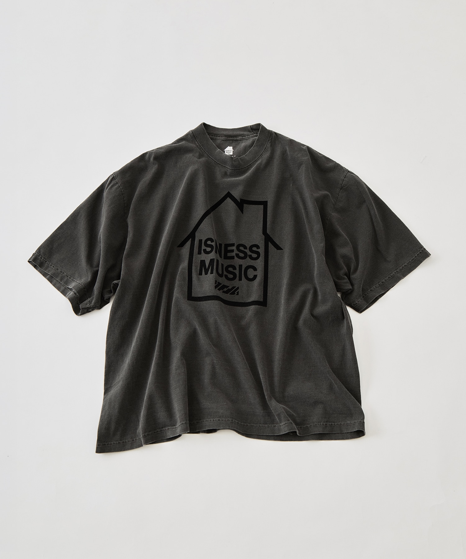 LOGO T-SHIRT is-ness