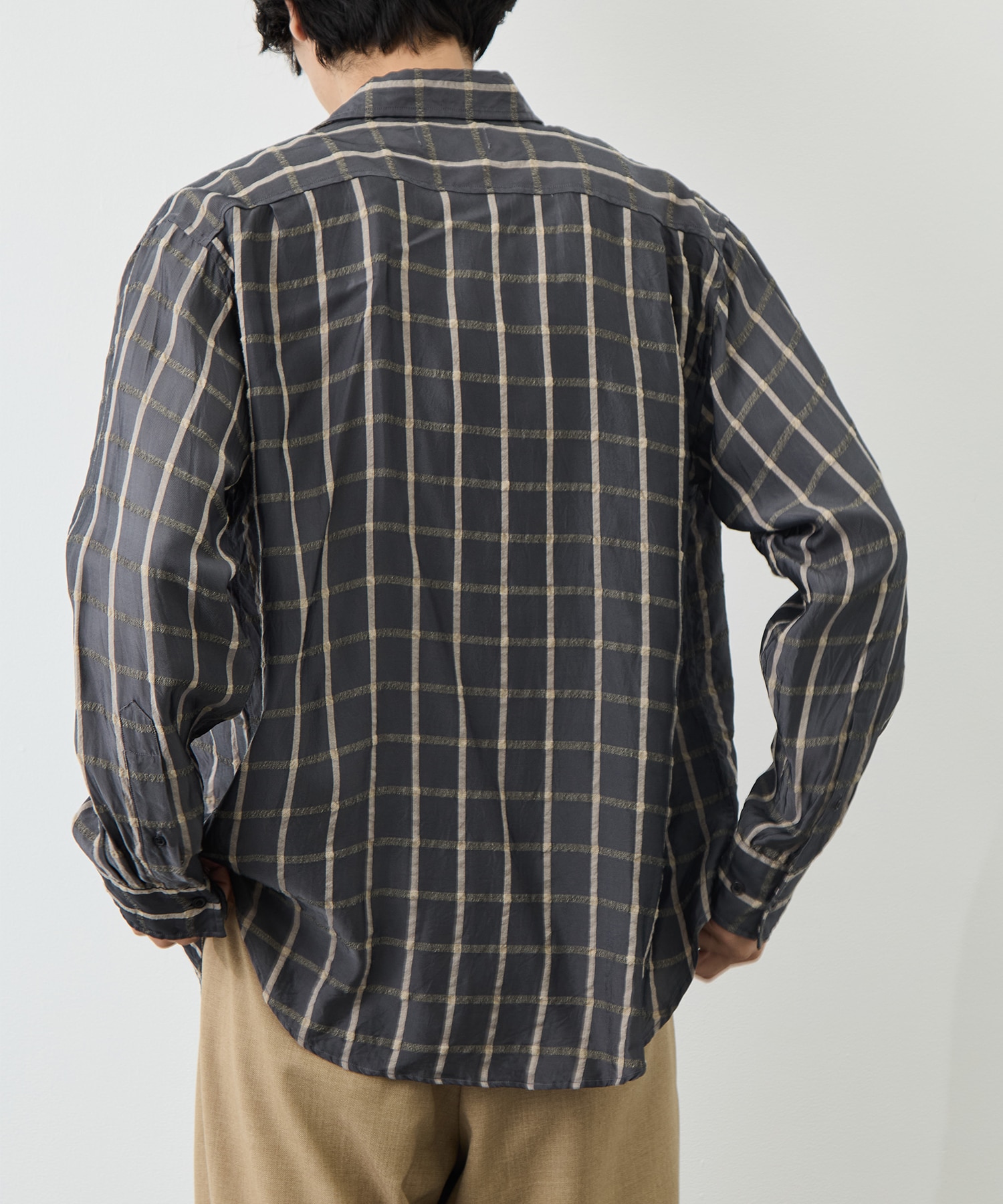 SEMI SPREAD COLLAR SHIRT marka