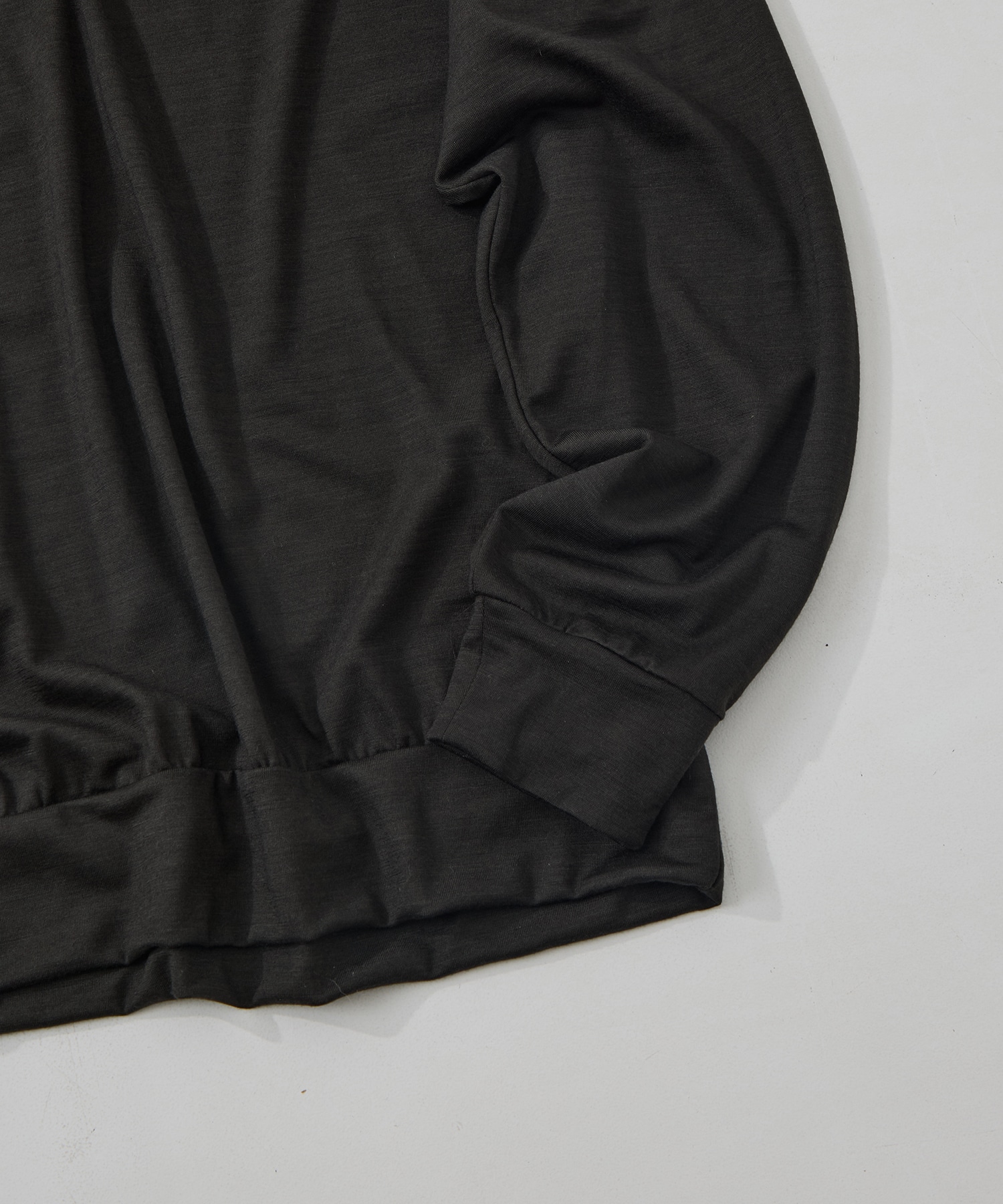 CREW NECK L/S TEE marka
