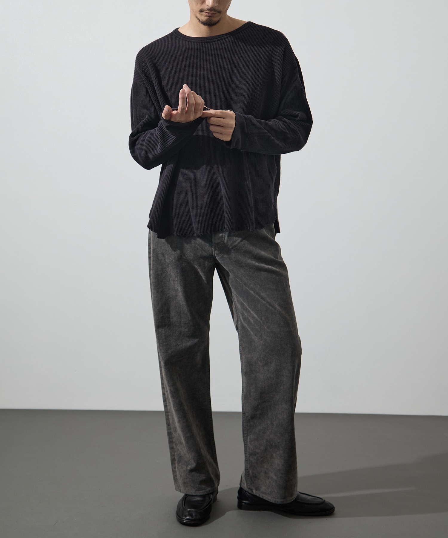 CYLINDER FIT JEANS marka