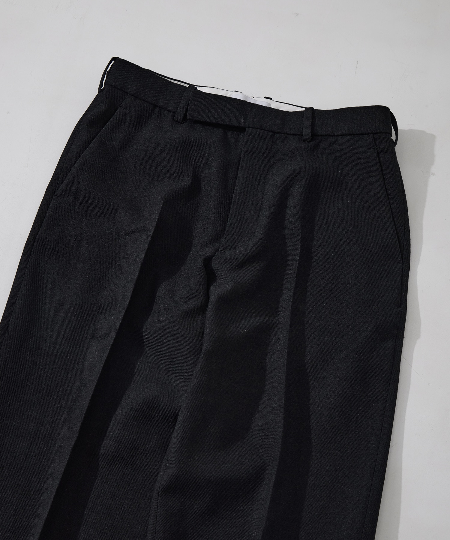 REGULAR FIT STRAIGHT TROUSERS marka