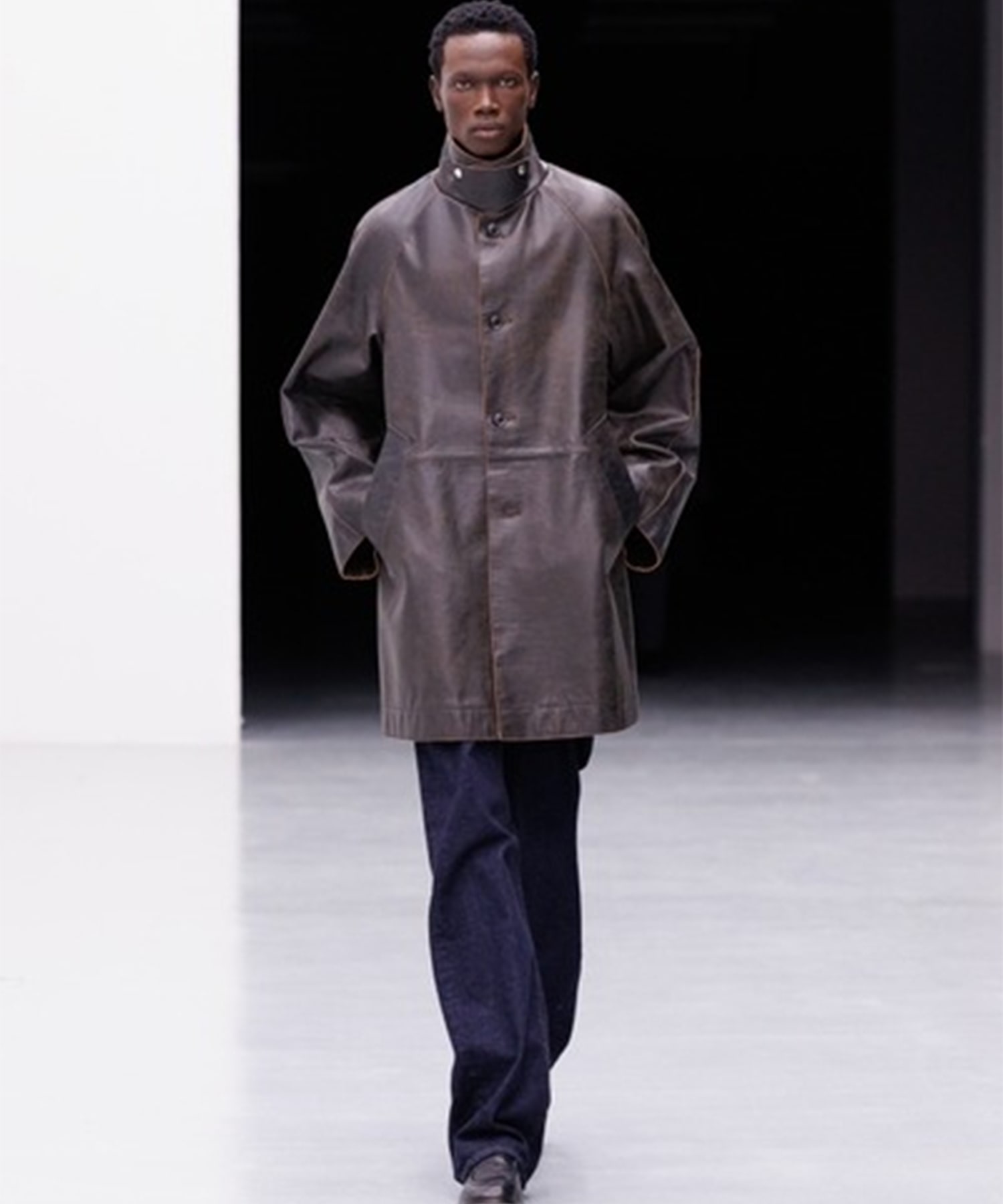Cracked Leather Cut-off Half Coat YOKE