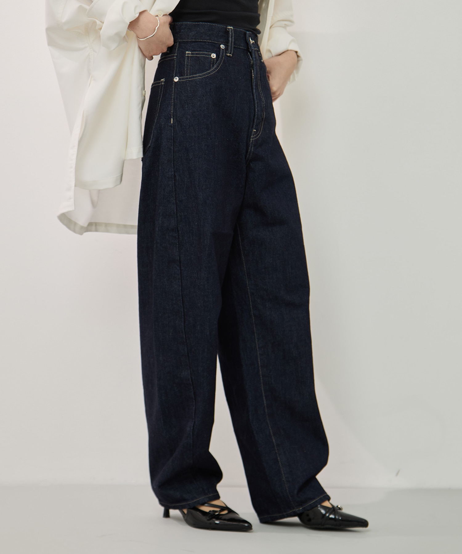 ナチュラルスラブバレルレッグデニム 