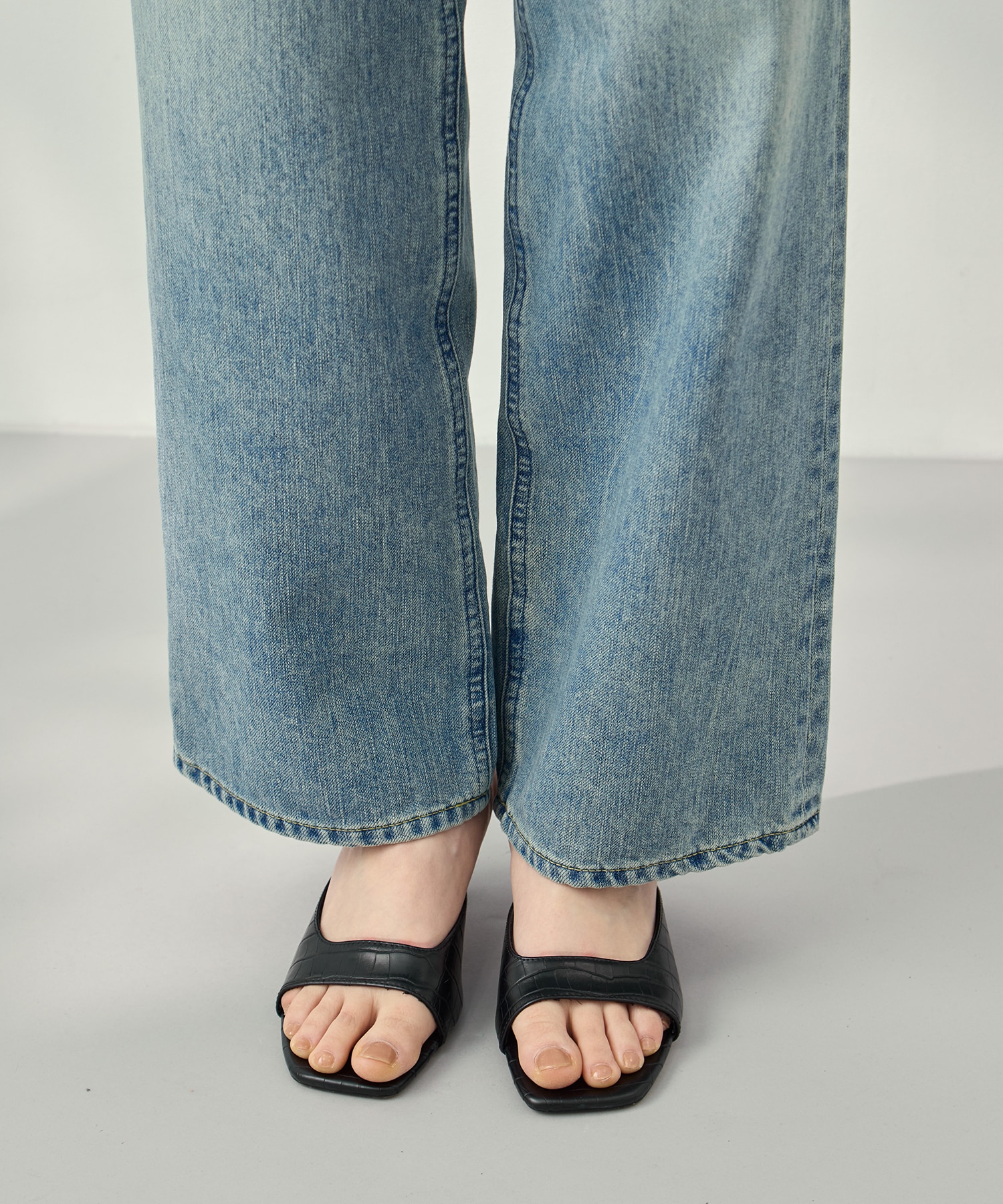 GINA(Straight) TVS YANUK