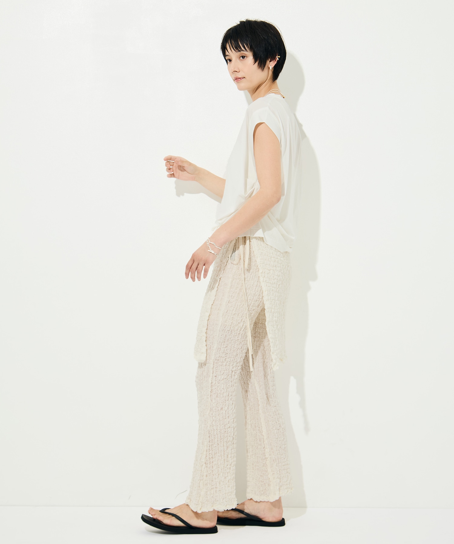 Shrink Lace Apron-Layered Flare Pants PHEENY