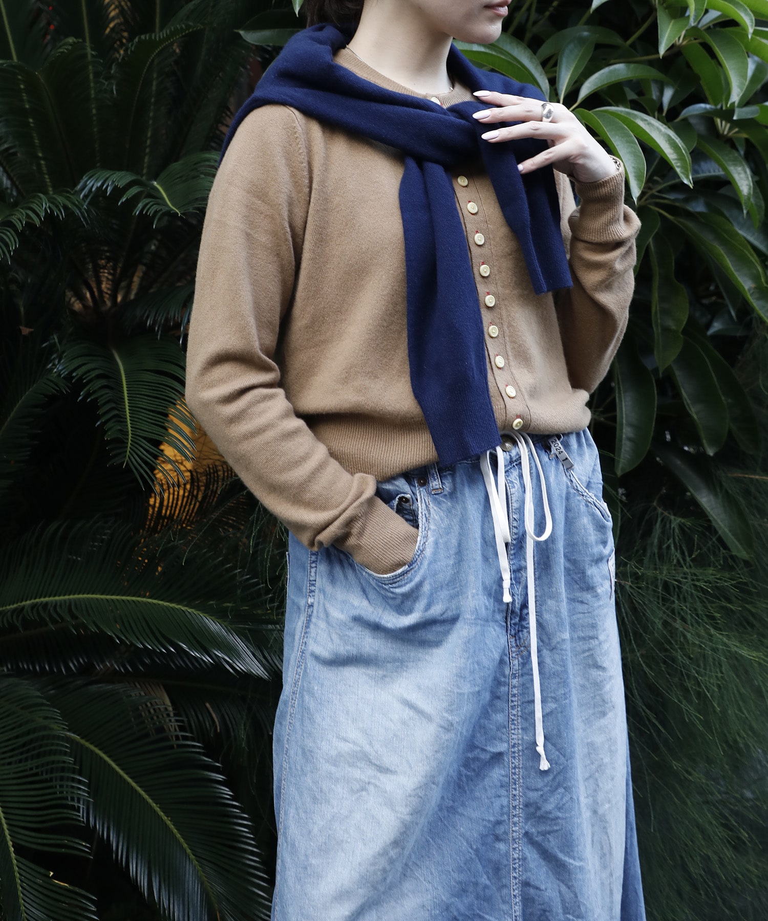 Tight Fit Cardigan INSCRIRE