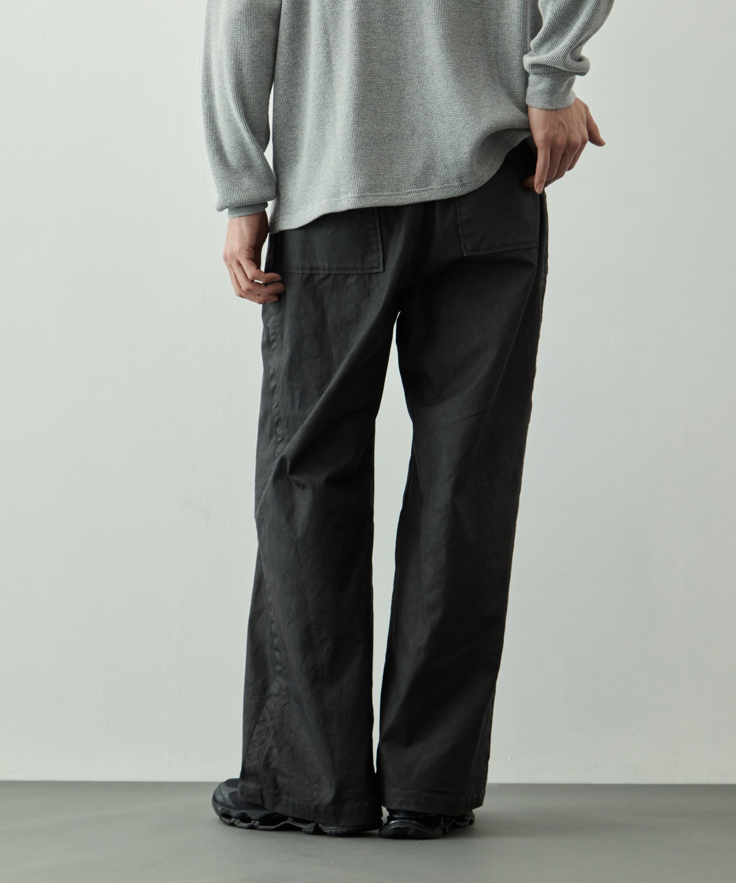 Coating Cotton 1pleated Backer Pants YOKE