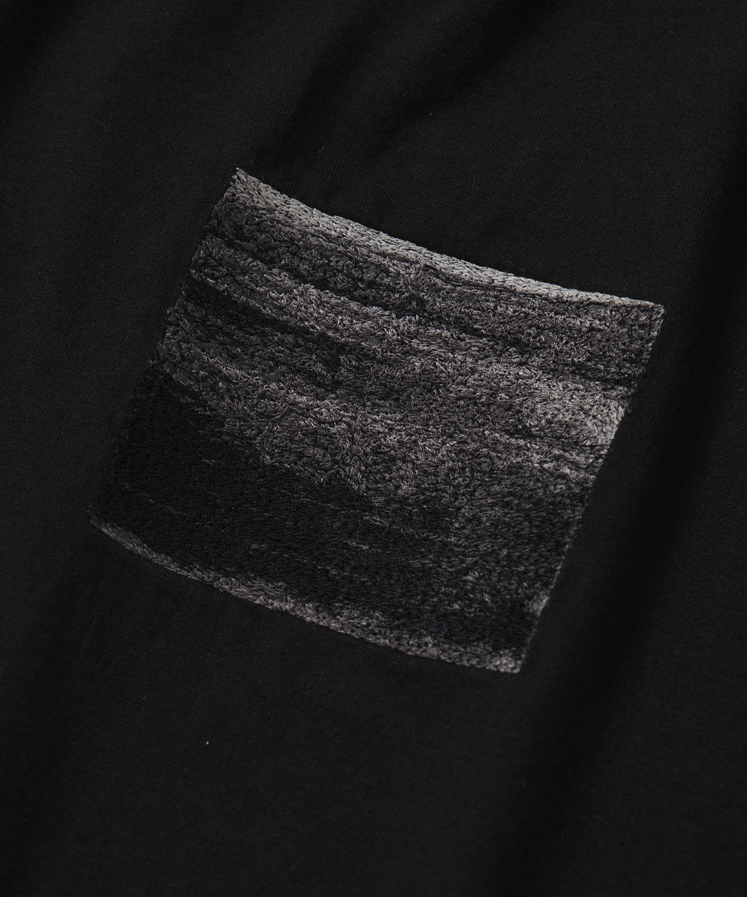 Abstract Embroited T-shirt YOKE