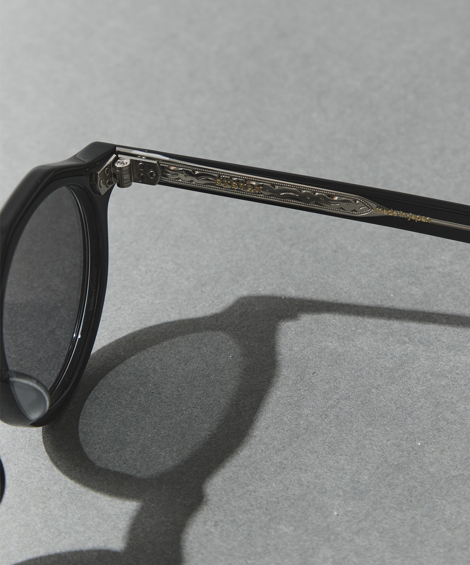 Mason(48) PBK-GRY EYEVAN