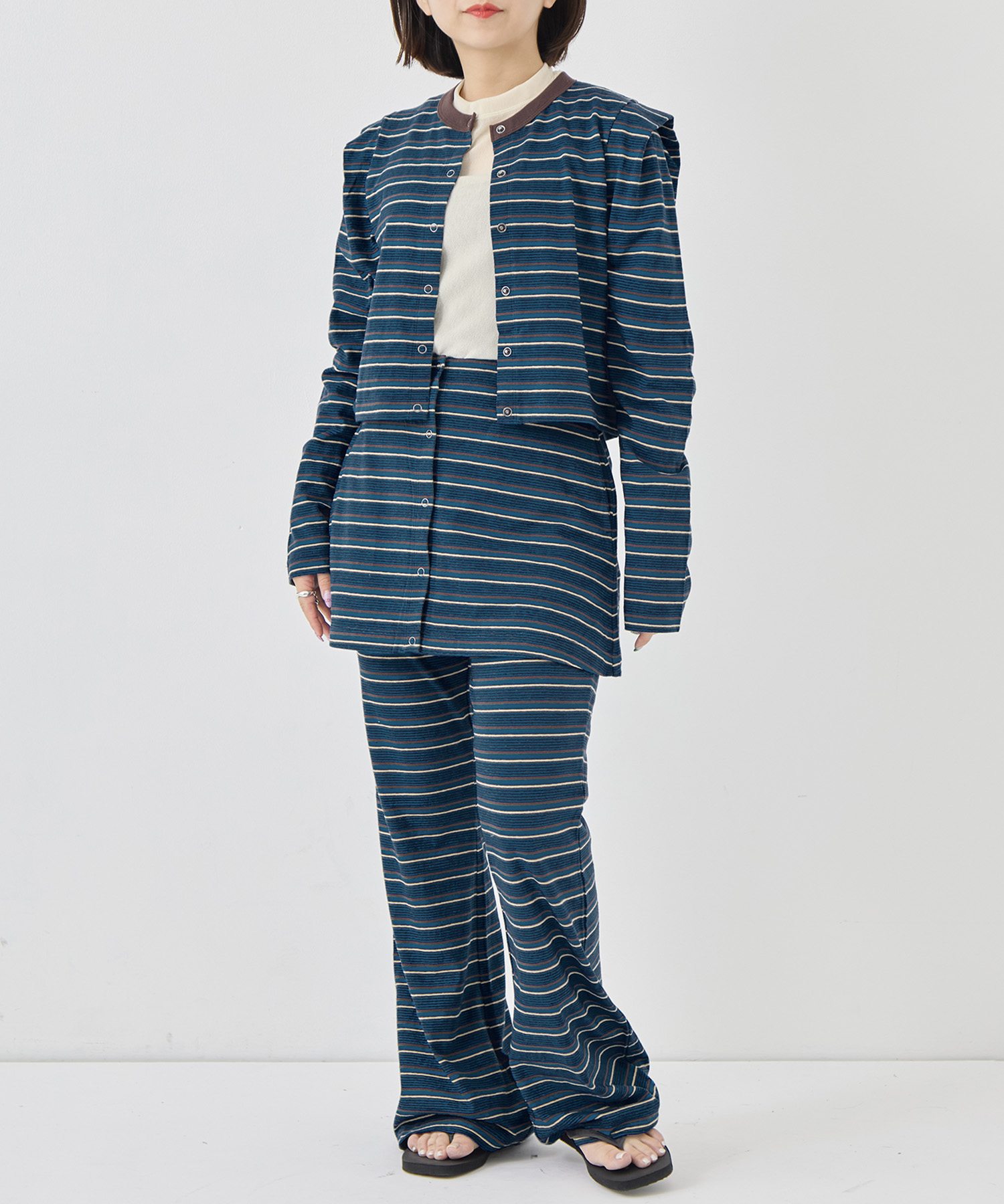 Multi-Border Tucked Shoulder Cardigan PHEENY