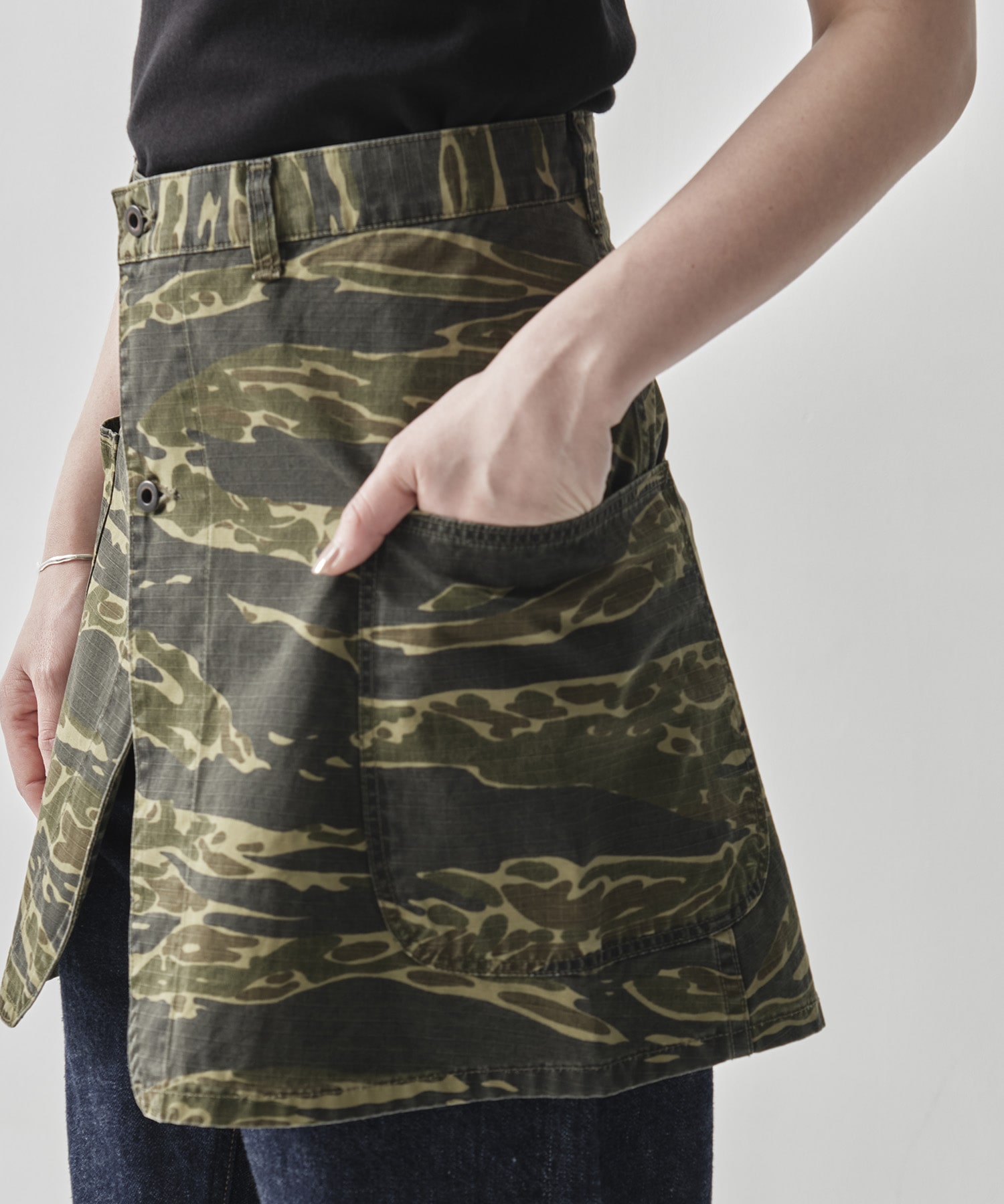TIGER CAMO OVERLAP SKIRT orSlow