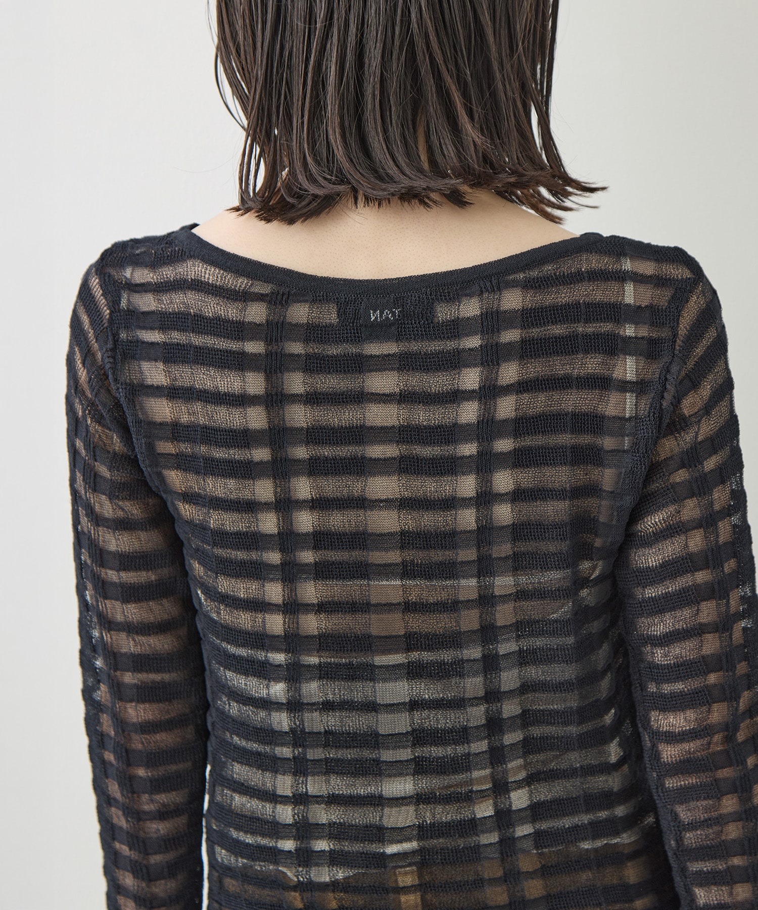 FLOWING CHECKED KNIT PULLOVER TAN