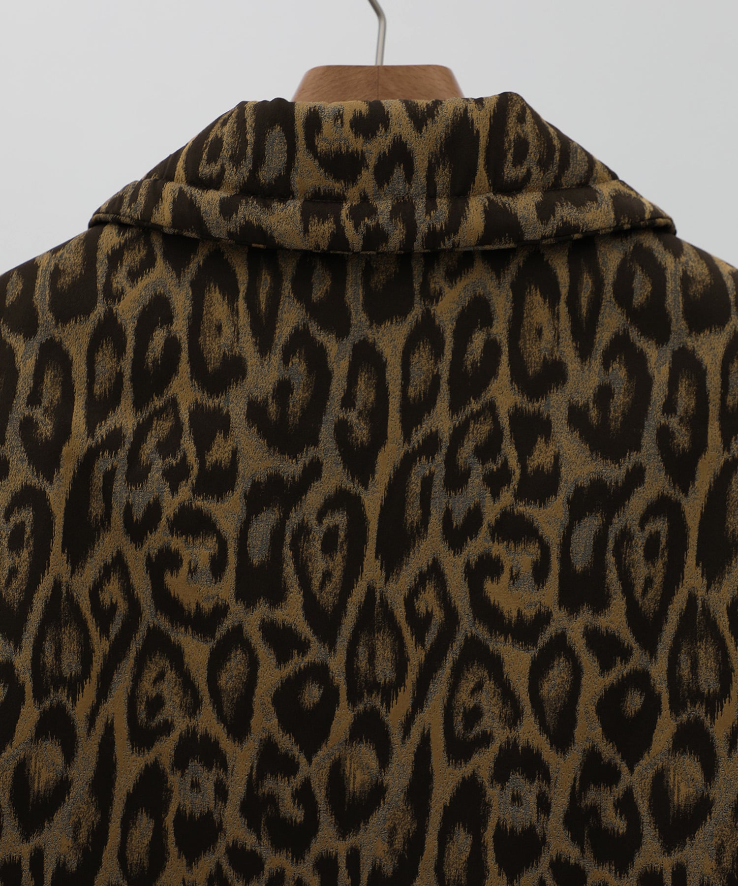 JACQUARD LEOPARD BATTING CT TOURNON.