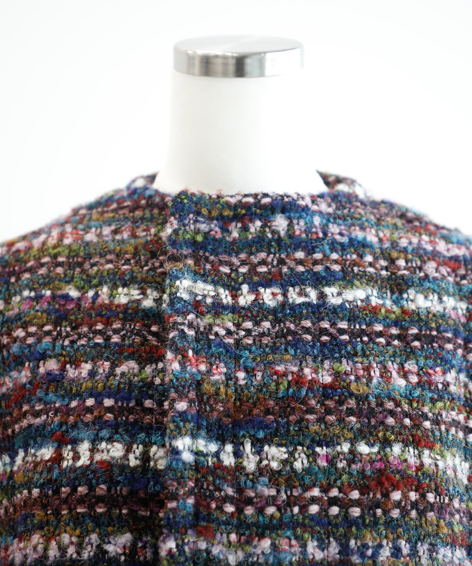 TWEED OVER CT TOURNON.