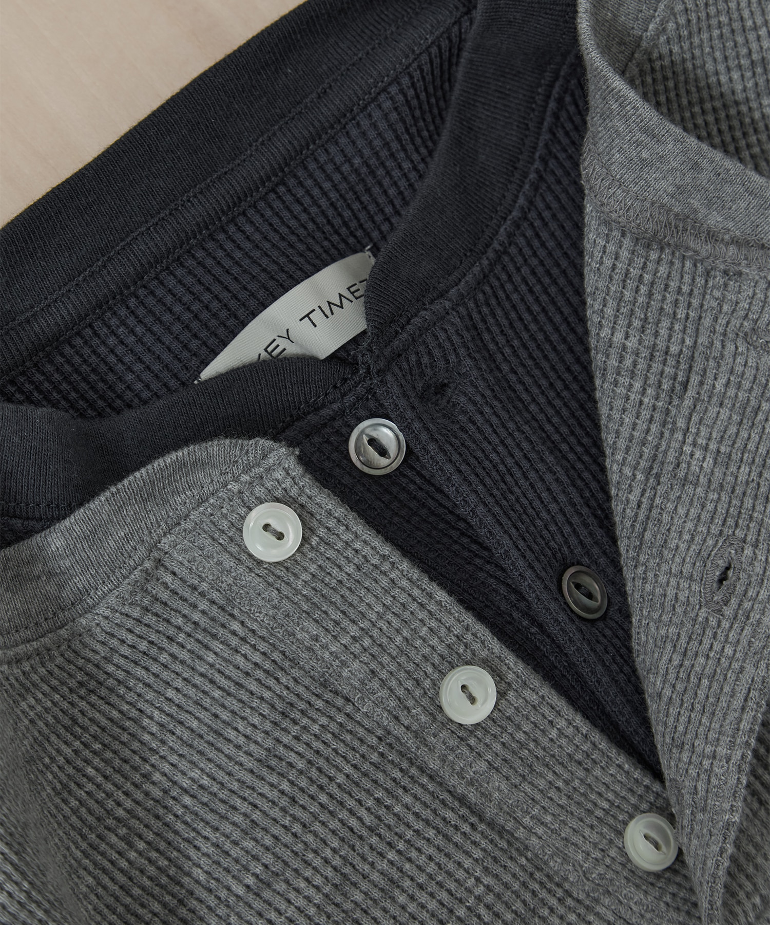 ソフトワッフルヘンリーTee L/S KEY TIMEZ