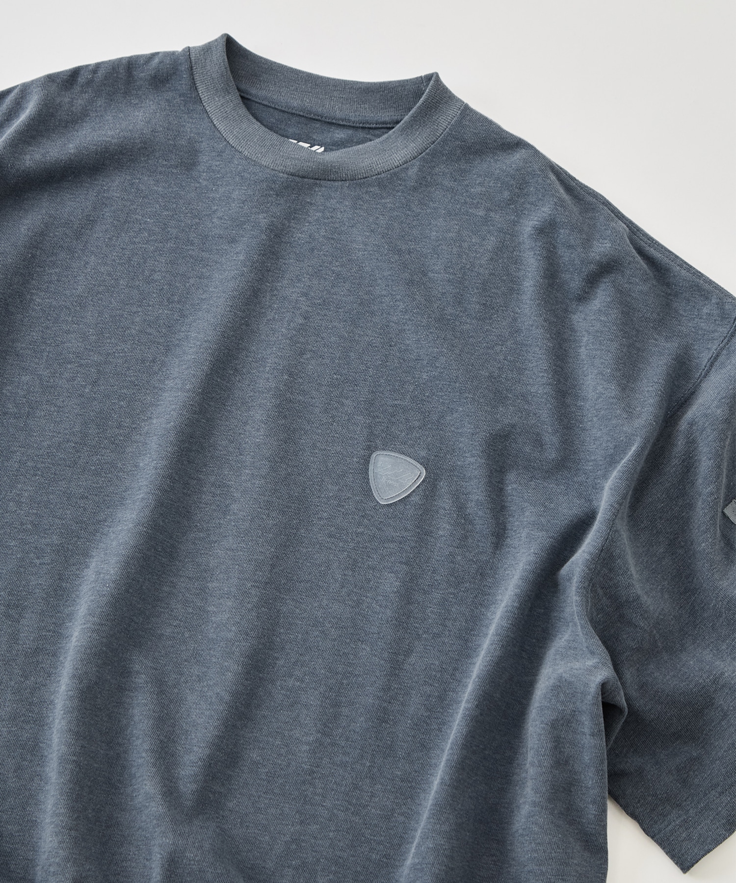 Arm Pocket Balloon T-Shirt is-ness