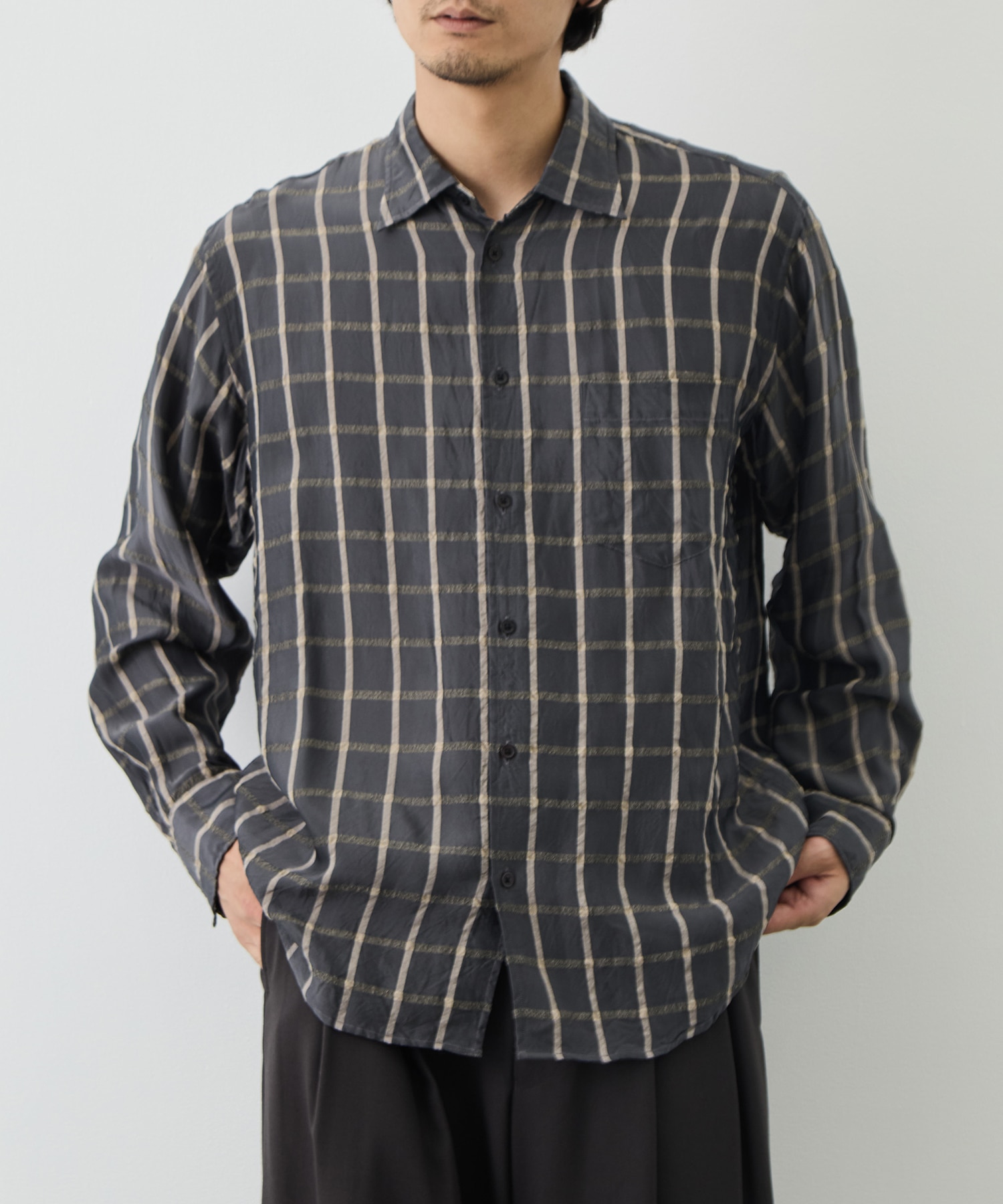 SEMI SPREAD COLLAR SHIRT marka