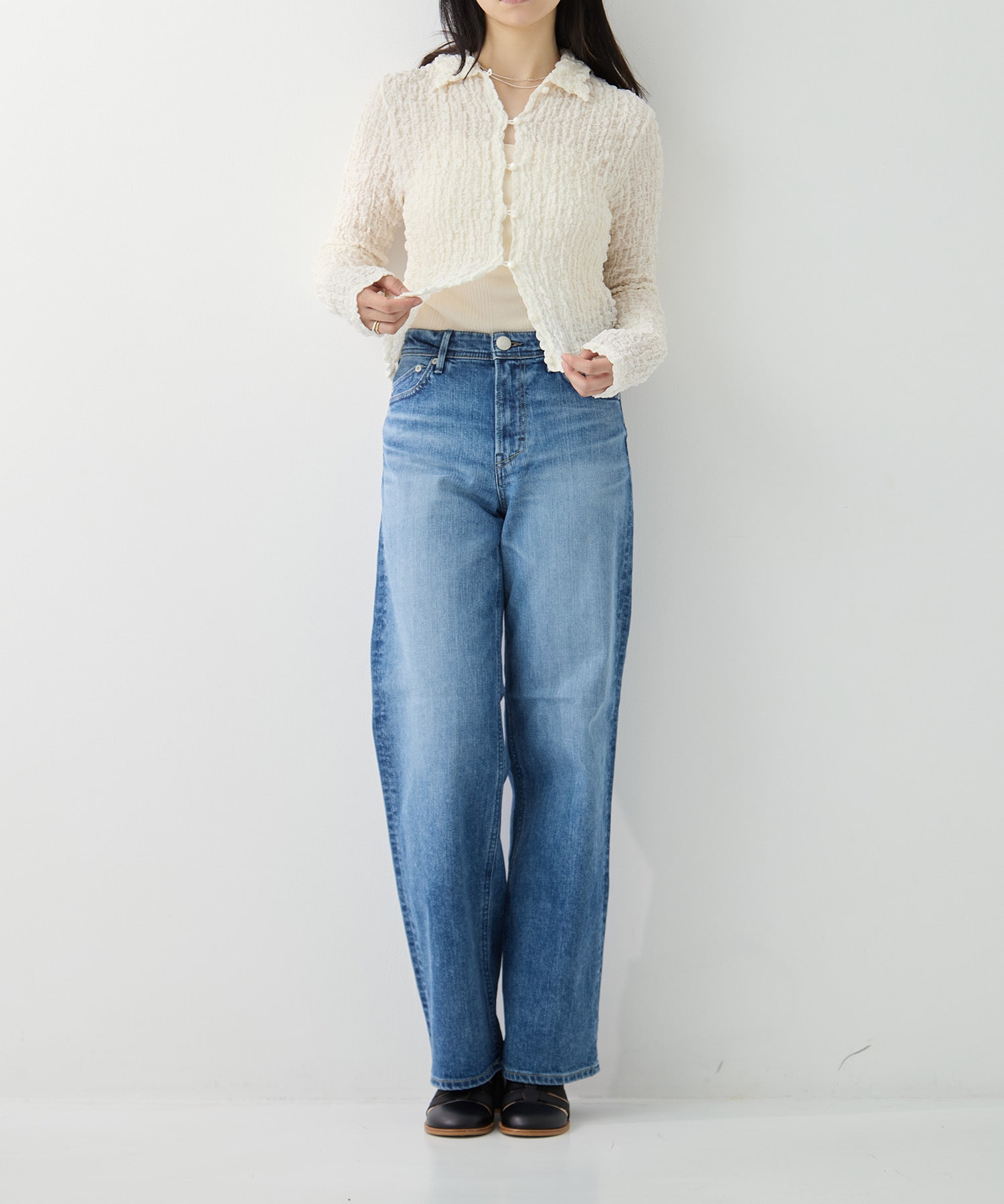 Shrink  Lace Cropped Shirt PHEENY