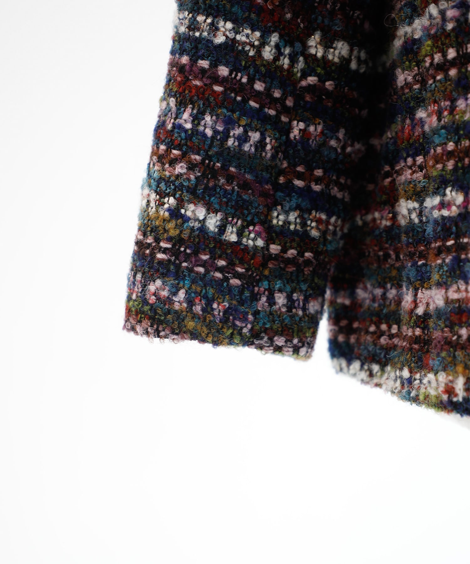 TWEED OVER CT TOURNON.