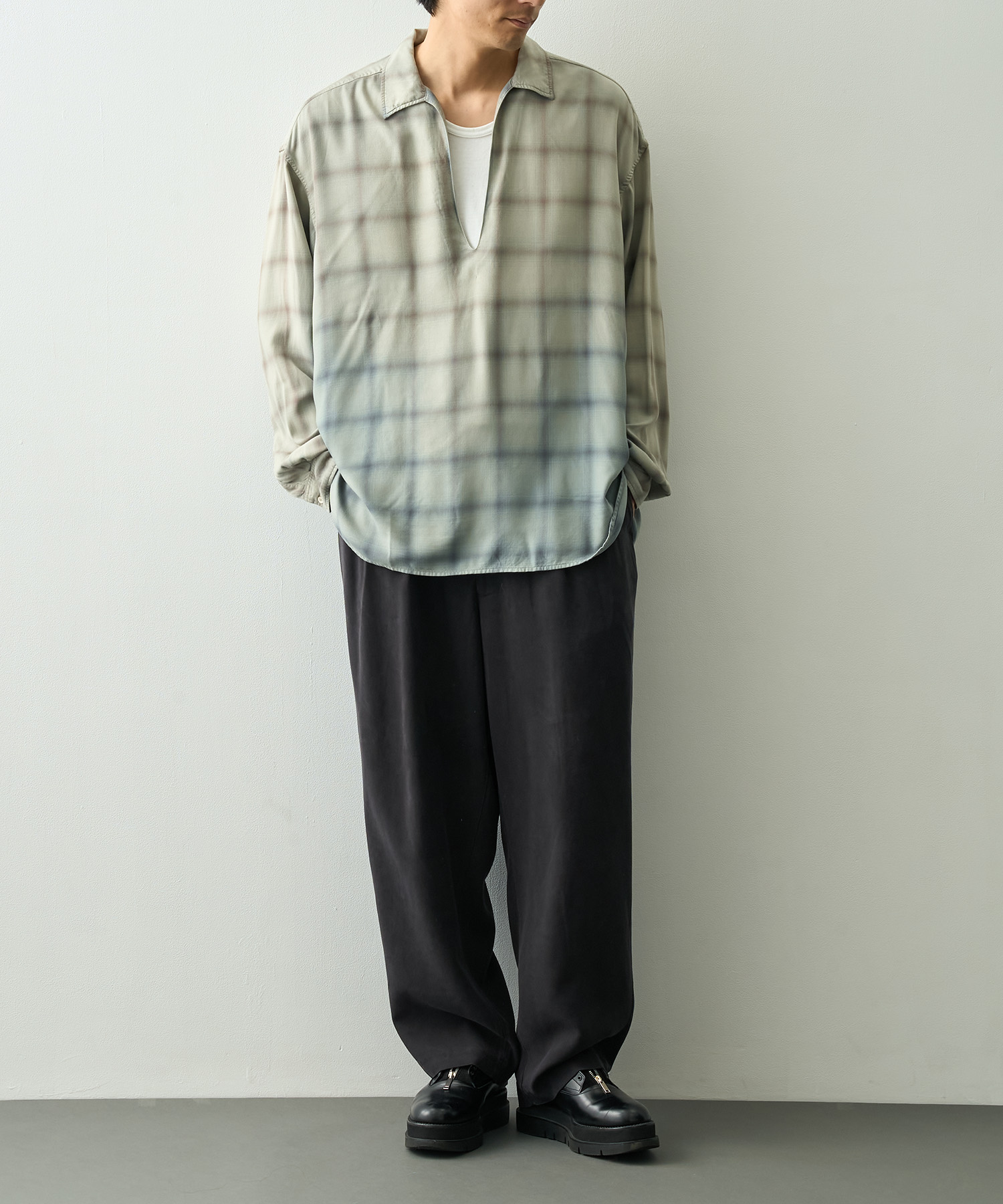 別注tencel wide slacls concause