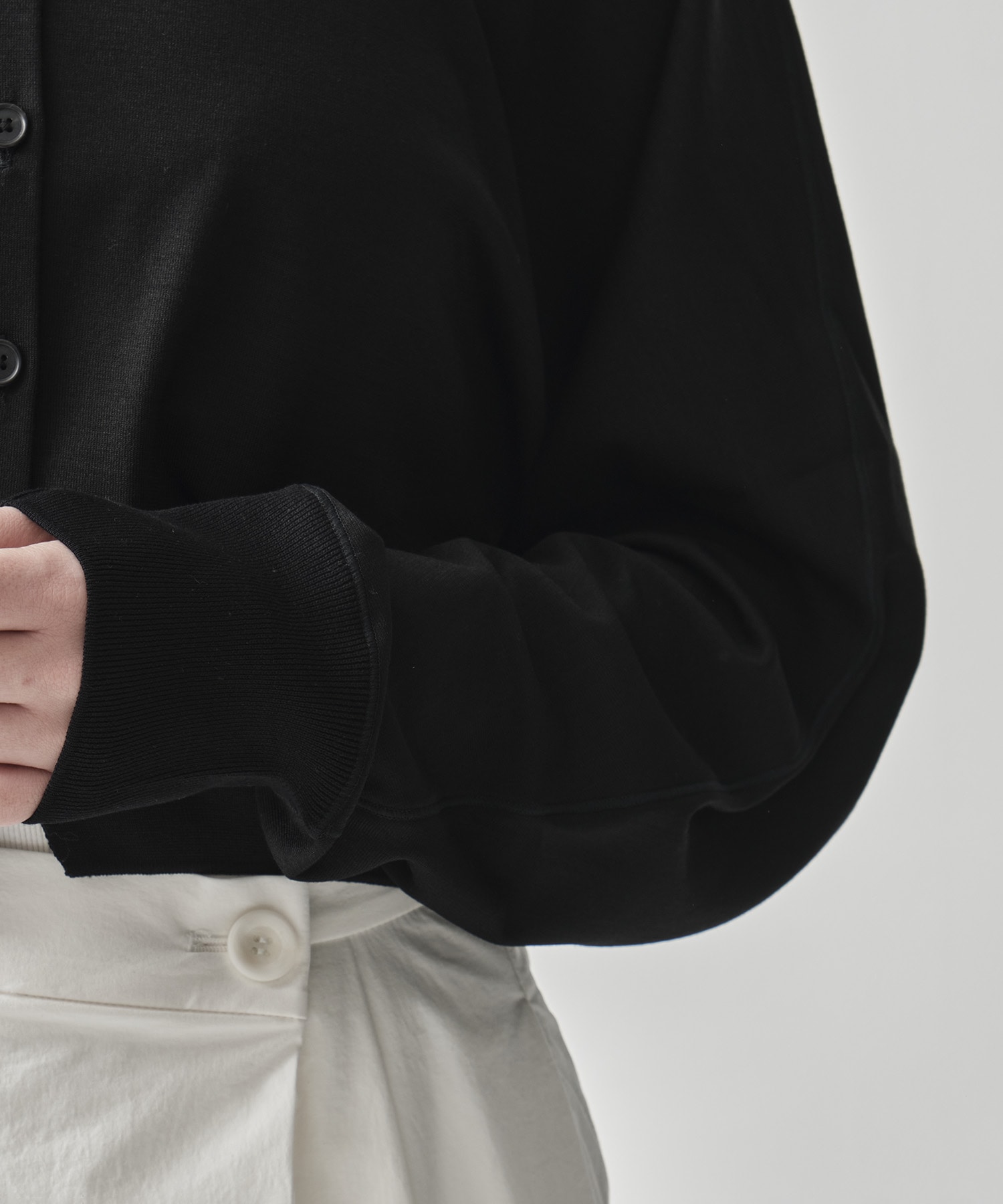 Crew Neck Cropped Knit Cardigan GOOD PEOPLE GOOD STITCHING GOOD PRODUCT