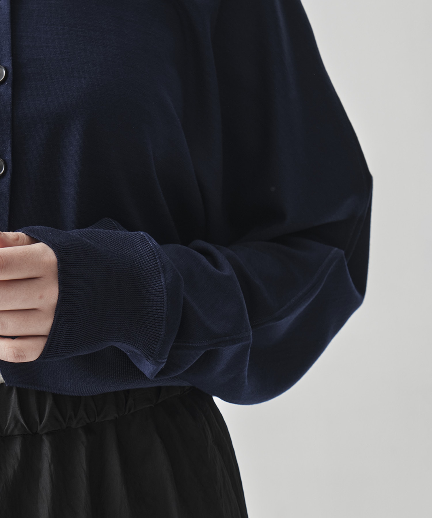 Crew Neck Cropped Knit Cardigan GOOD PEOPLE GOOD STITCHING GOOD PRODUCT