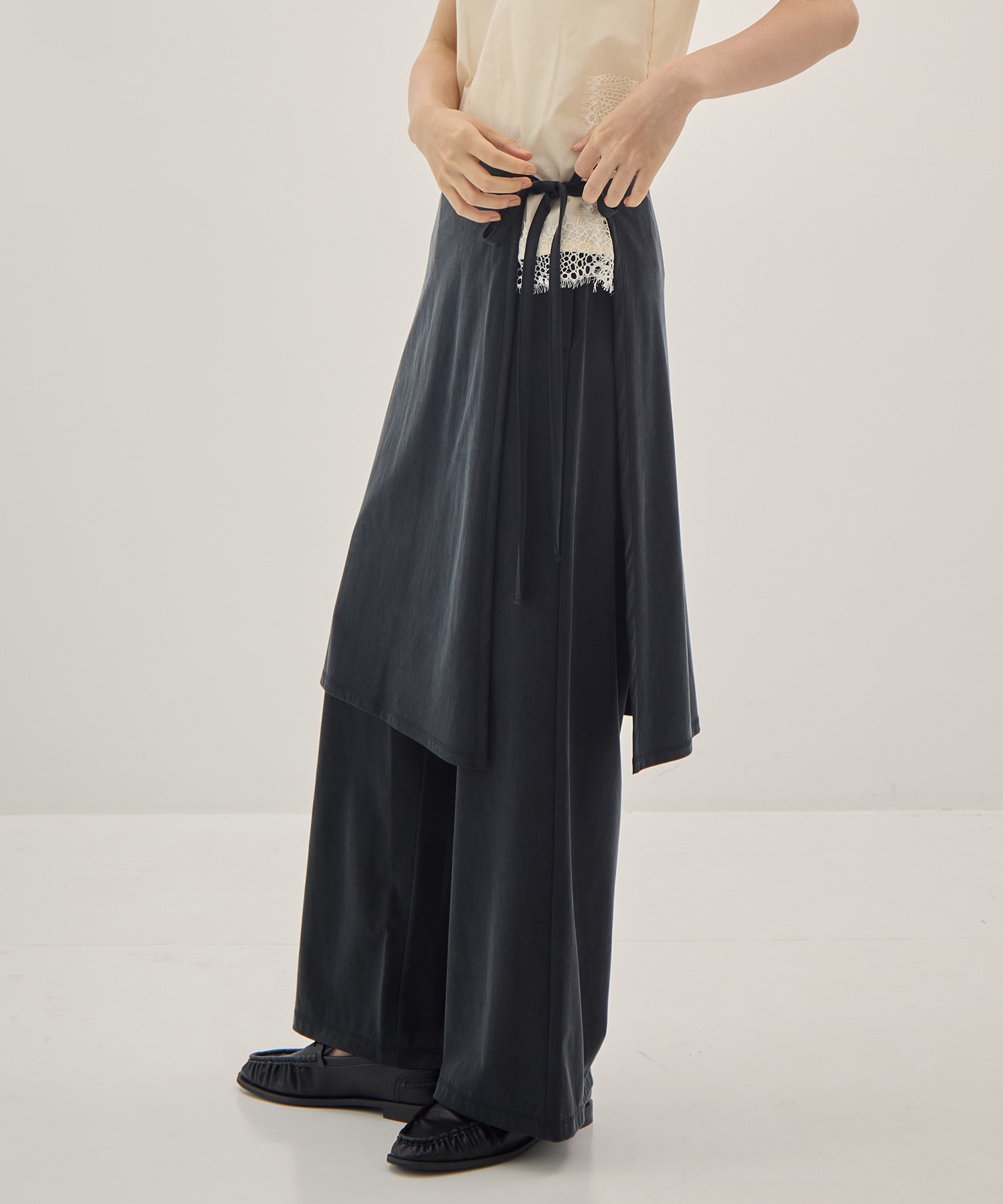 Peach Saten Layered Apron Pants PHEENY