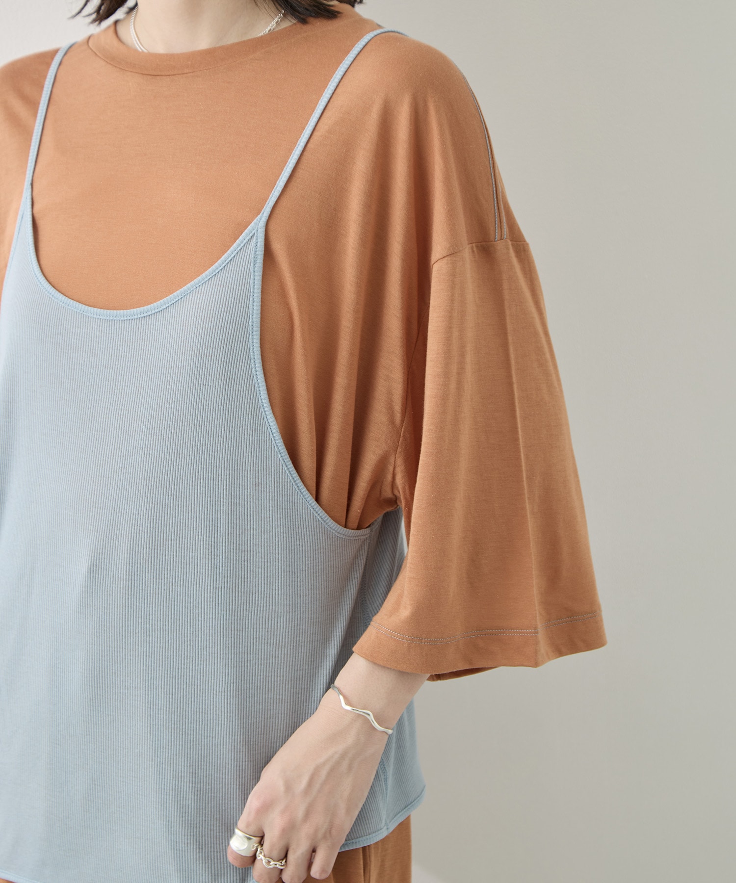 Camisole Top & Loose-fitting Tee - Unit Tops RhodolirioN
