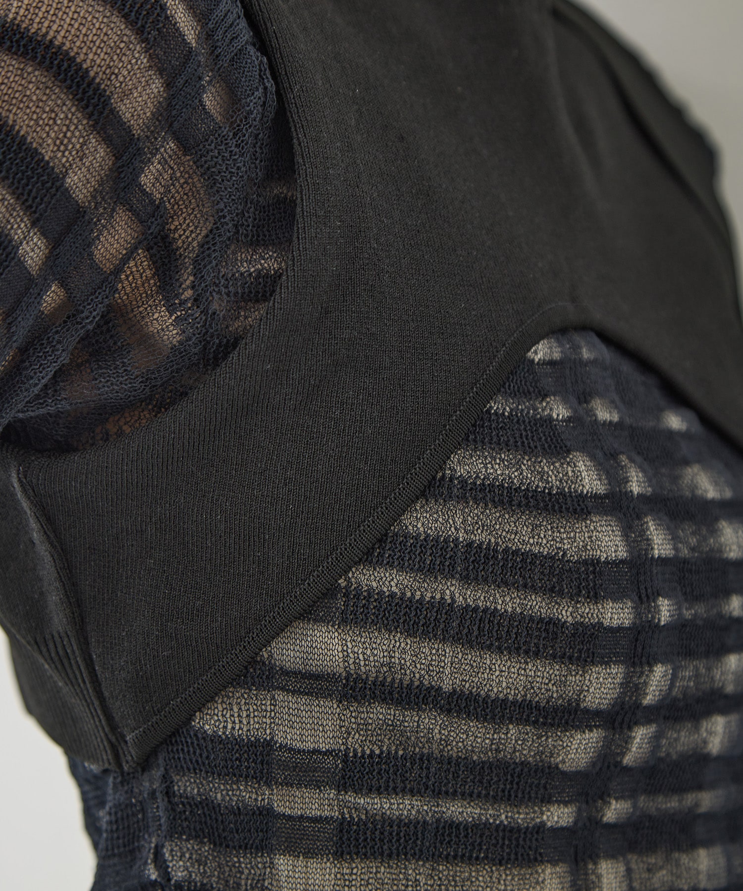 CURVED HEM KNIT TOPS TAN